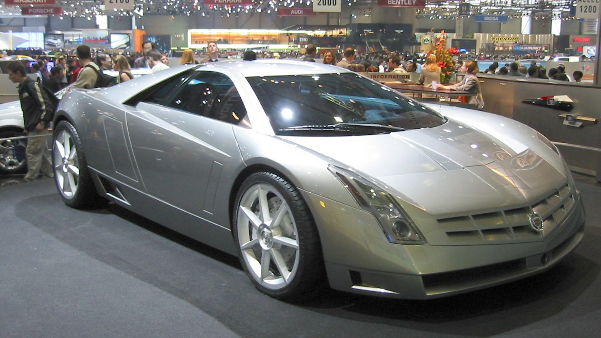 File:Cadillac Cien (front angle).jpg