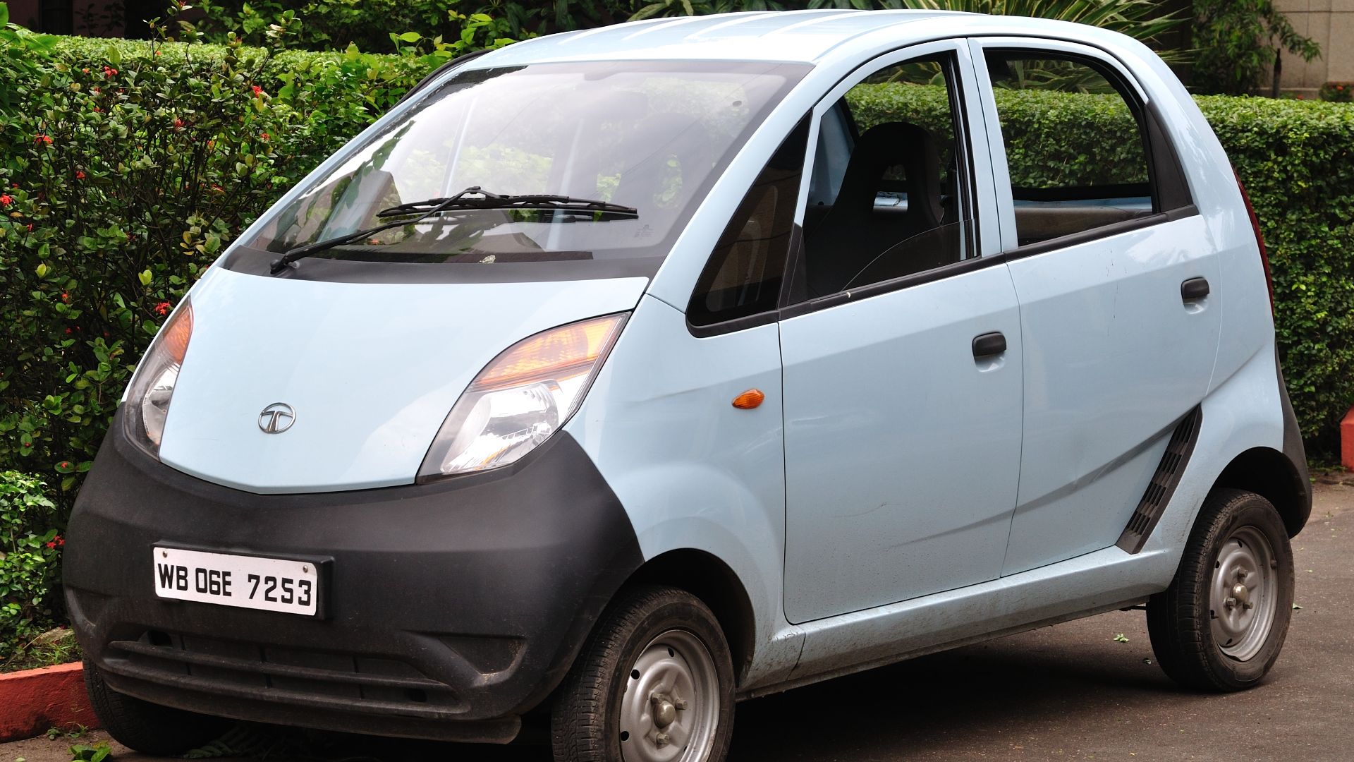 File:Tata - Nano - Kolkata 2011-09-15 5184.JPG