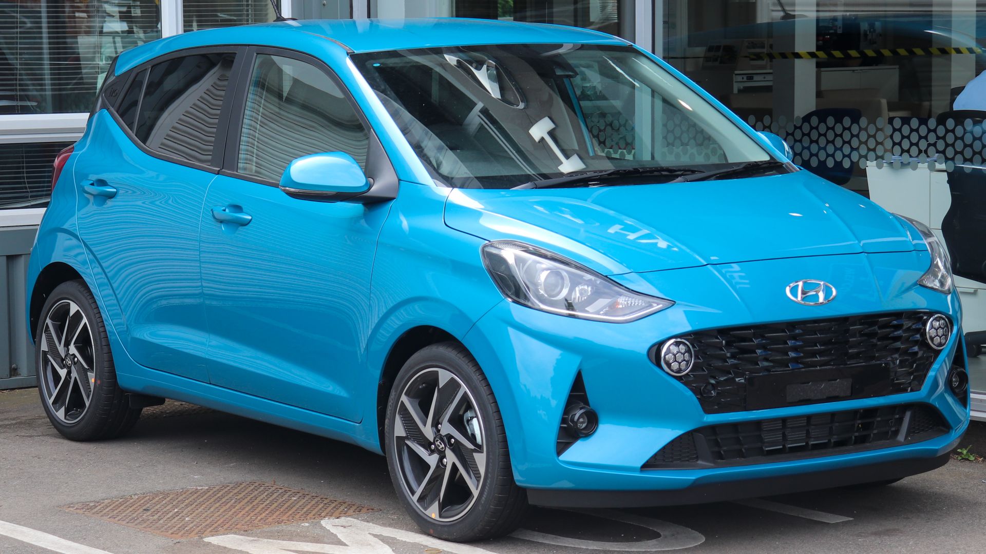 File:2020 Hyundai i10 Premium 1.0 (1).jpg