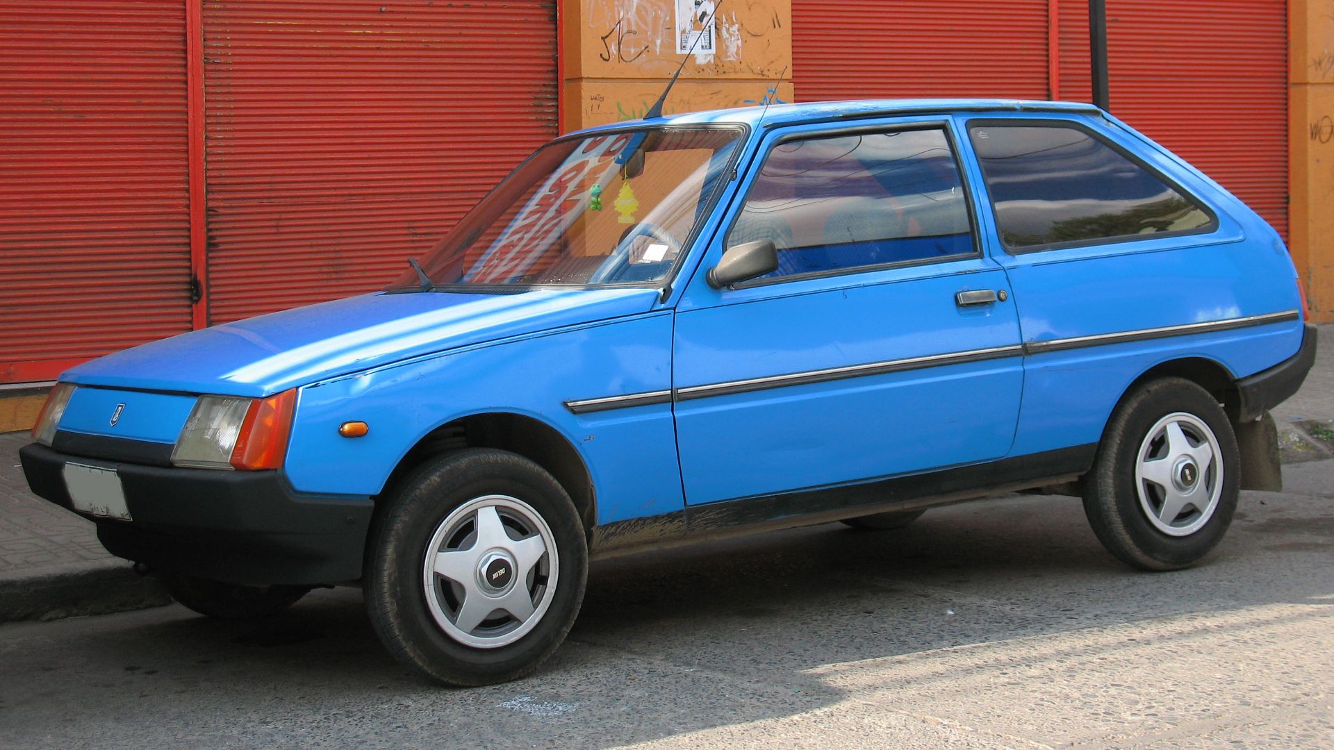 File:ZAZ Tavria 1102 1991 (9408950583).jpg