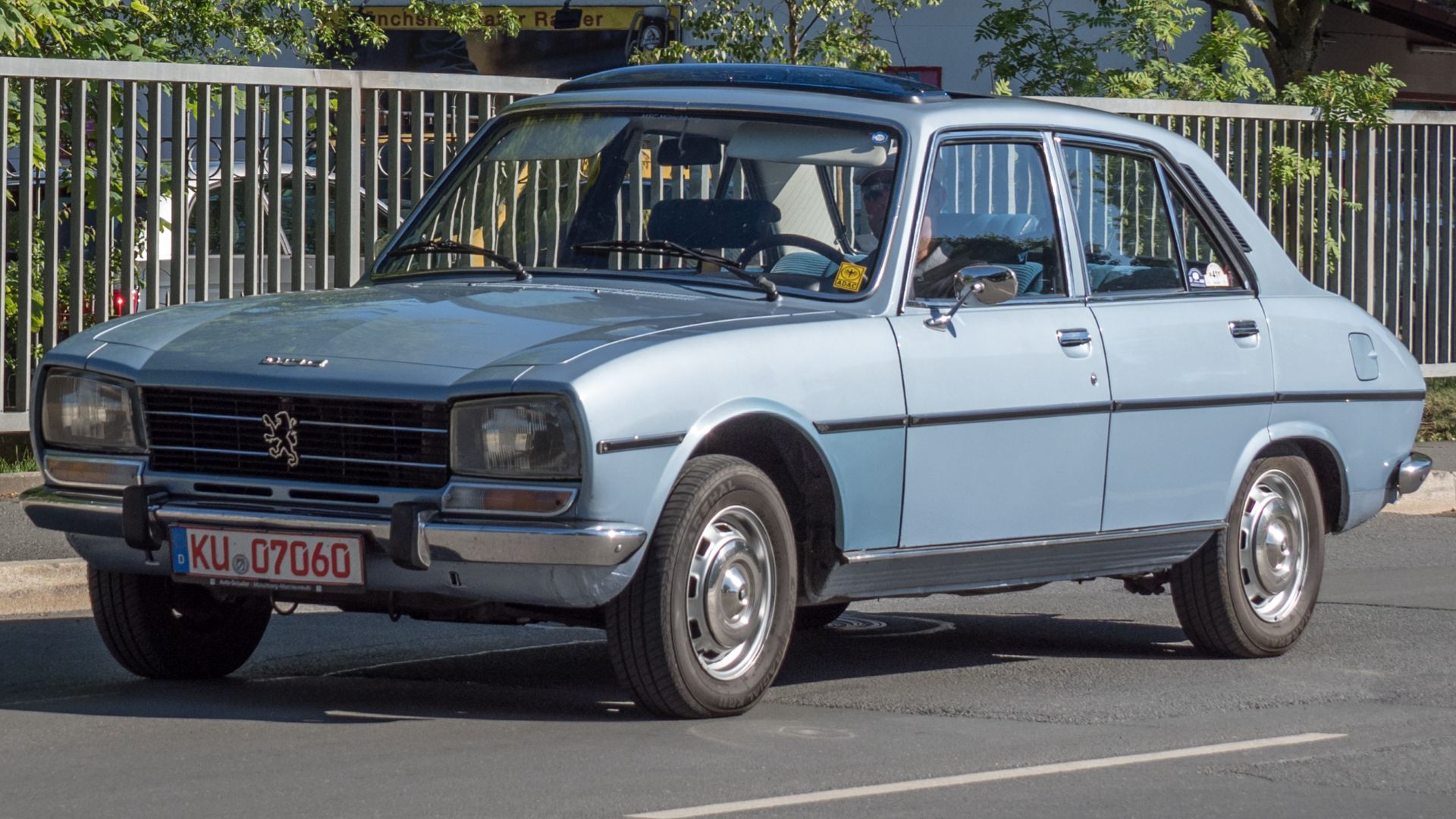 File:Peugeot 504 sedan Kulmbach 17RM0460.jpg