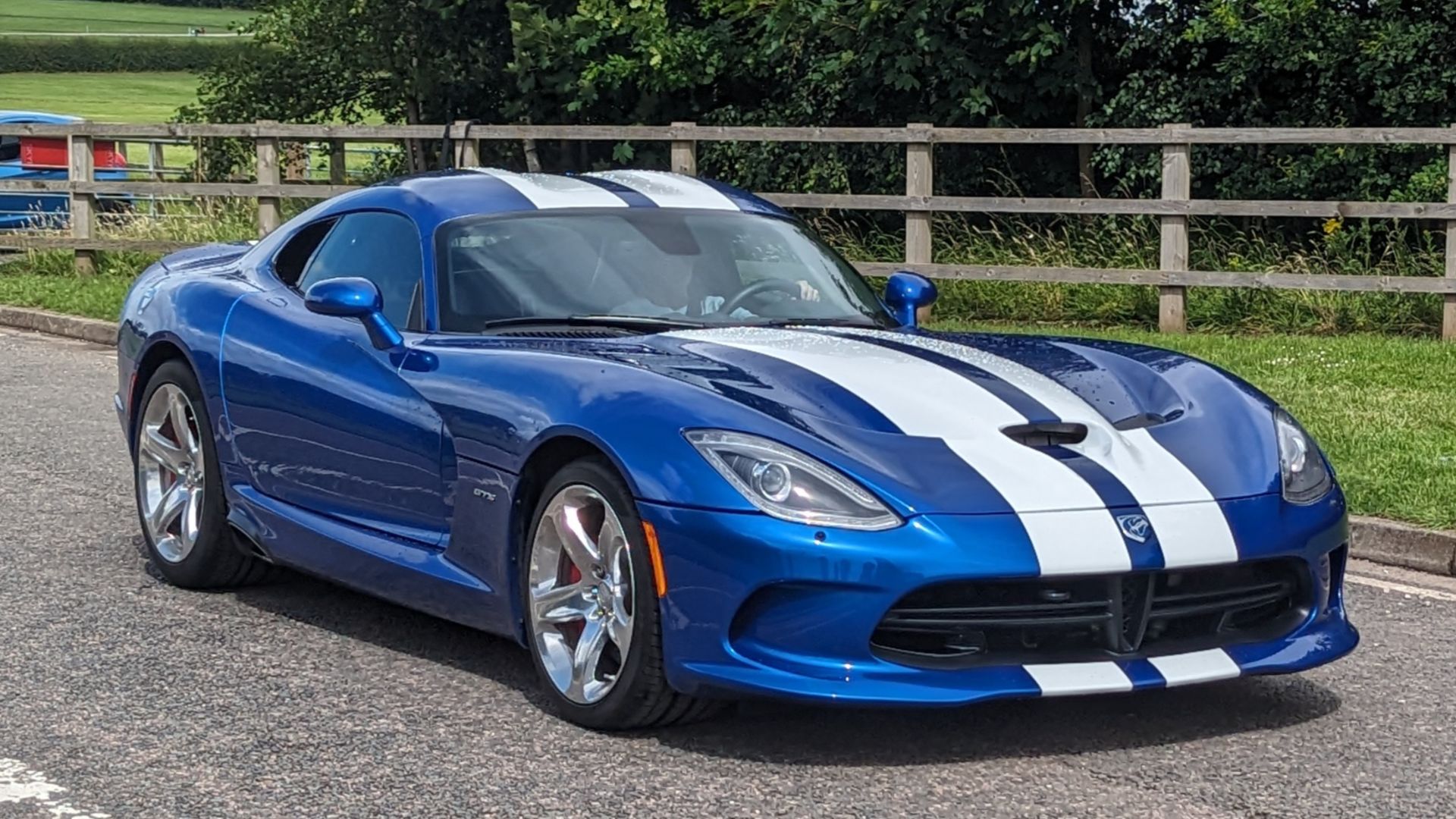 File:Dodge Viper (55242).jpg