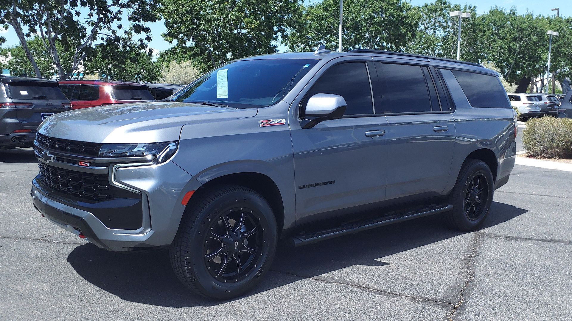 File:22 Chevrolet Suburban Z71.jpg