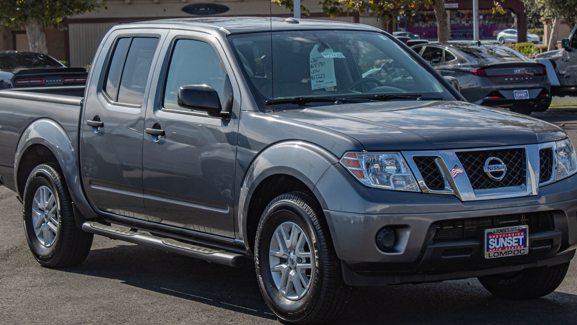 File:2018 Nissan Frontier SV.png