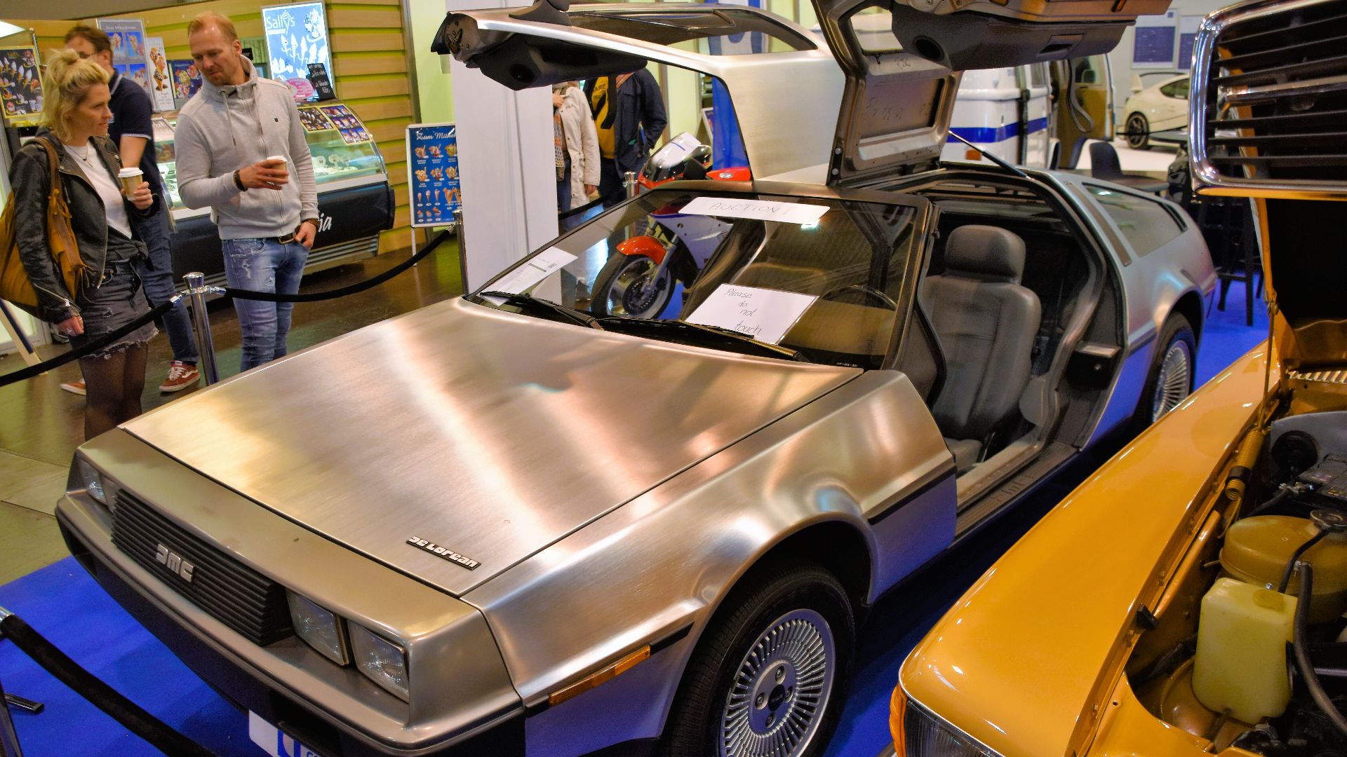 File:DMC DeLorean (1981) (52860210714).jpg