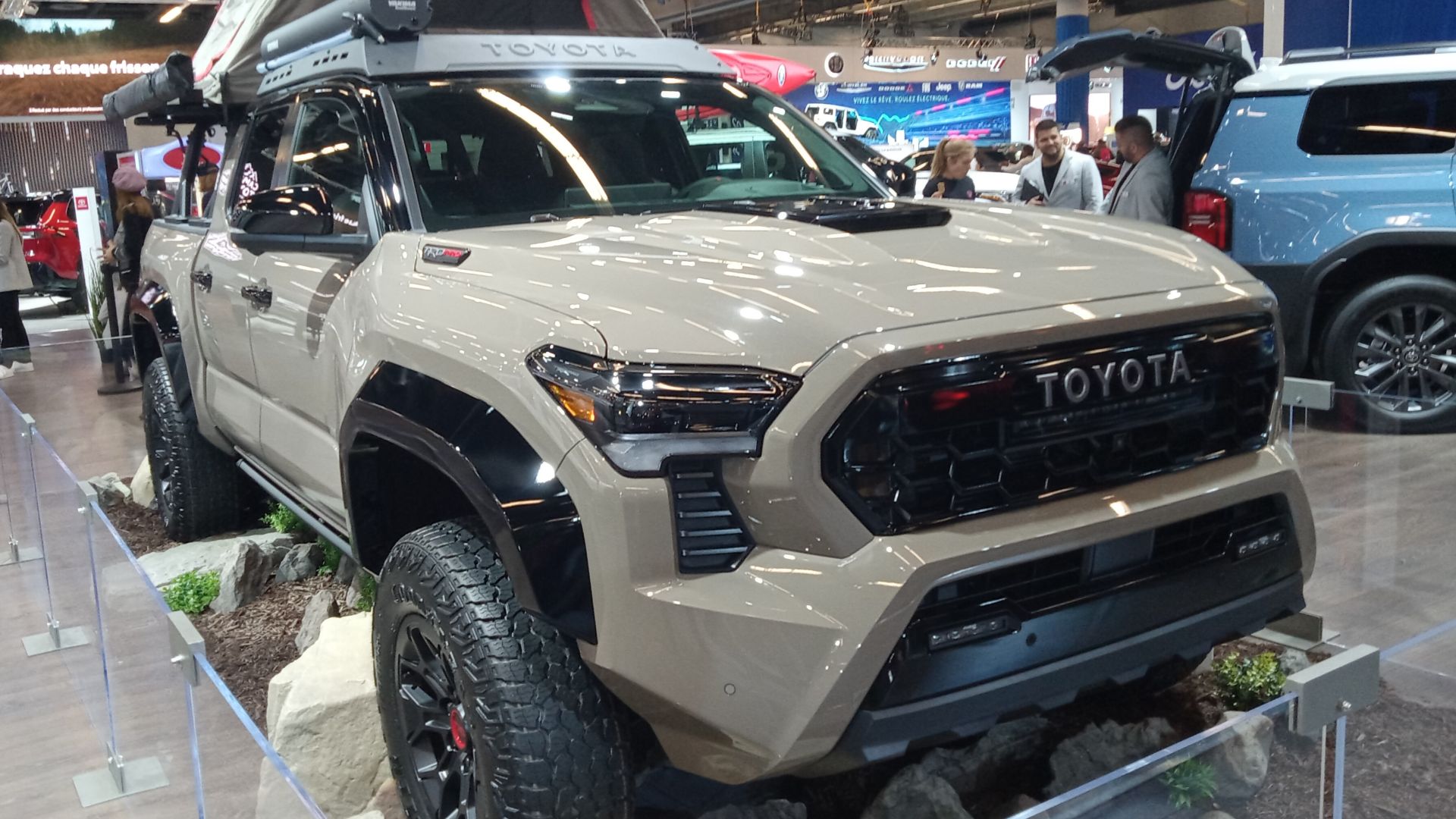 File:2025 Toyota Tacoma au SIAM 2025.jpg