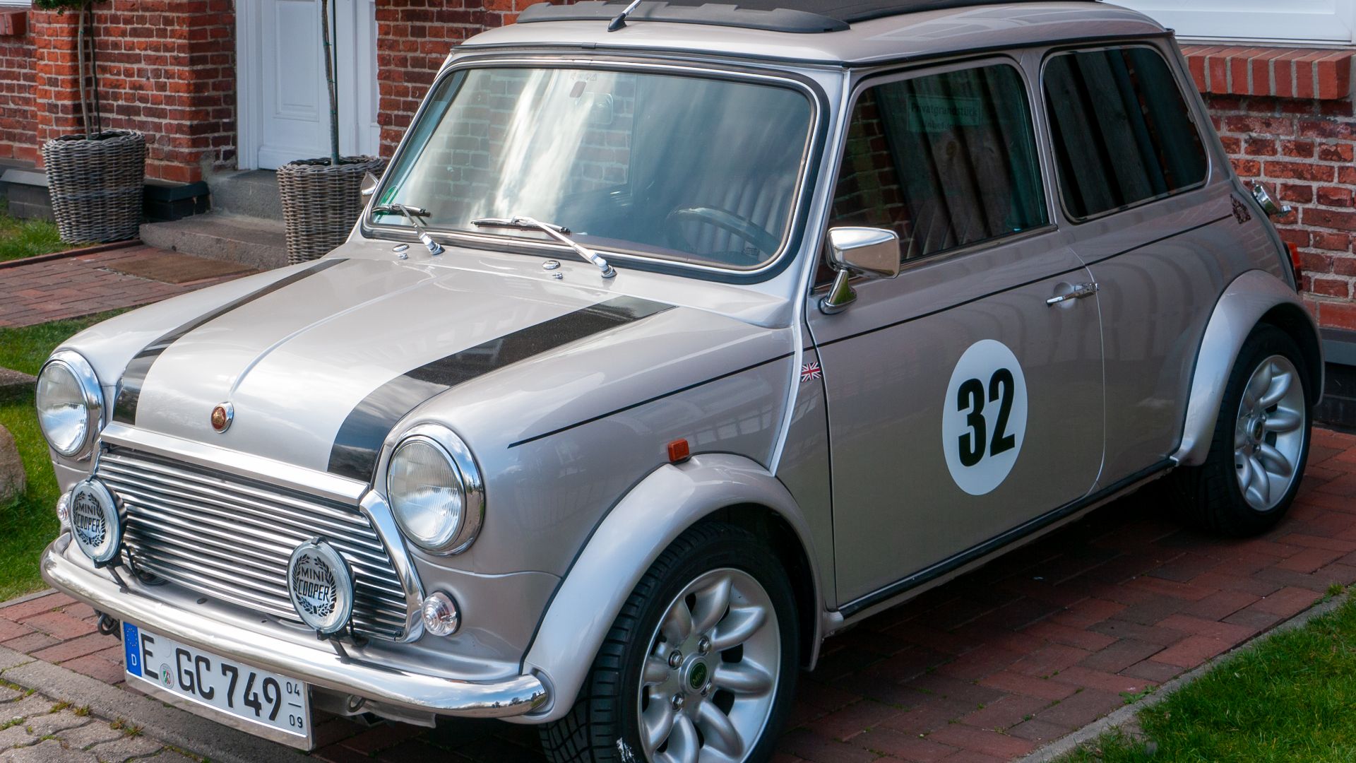 File:Mini Cooper 40th, Eckernförde (P1100630).jpg