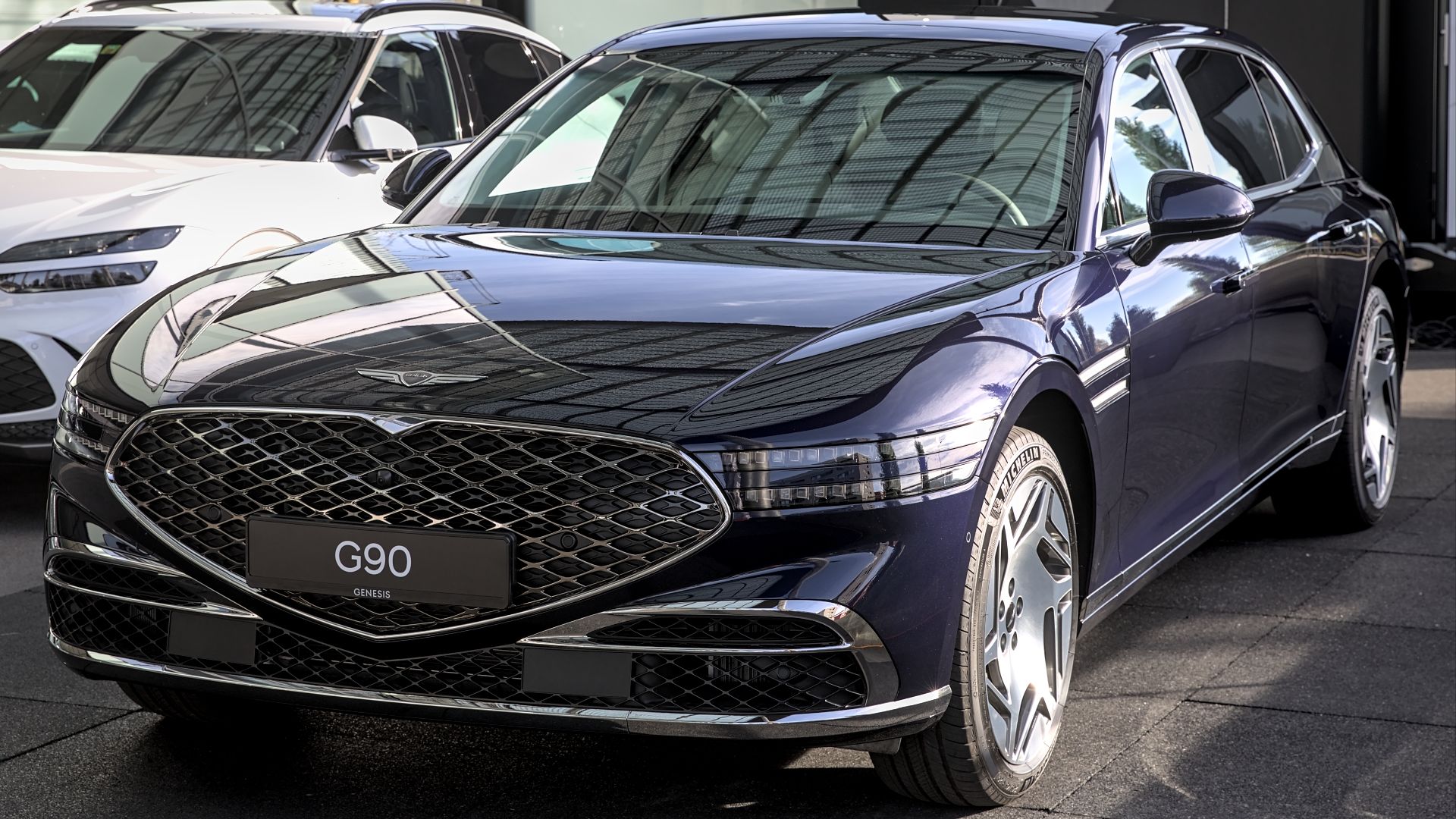 File:Genesis G90 (RS4) Auto Zuerich 2023 1X7A0907.jpg