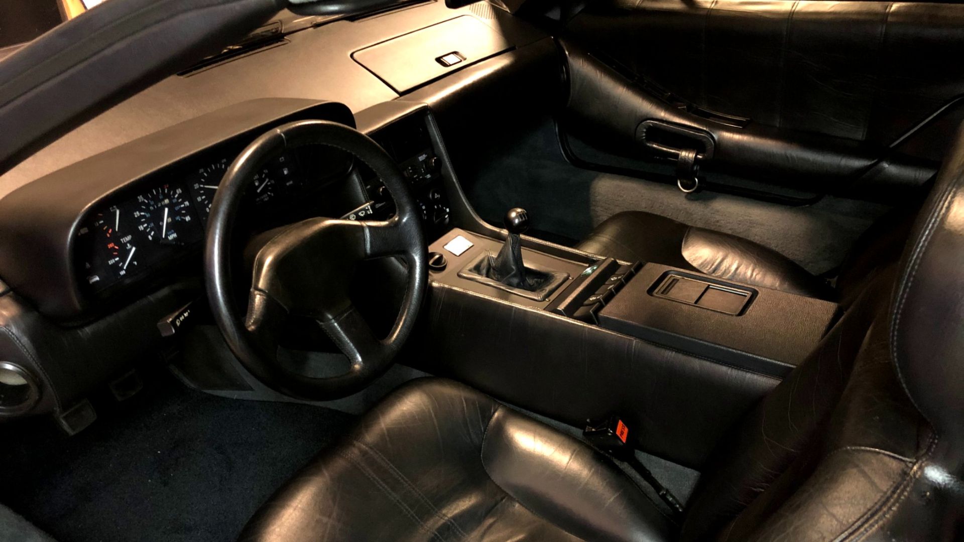 File:DeLorean black interior.jpg