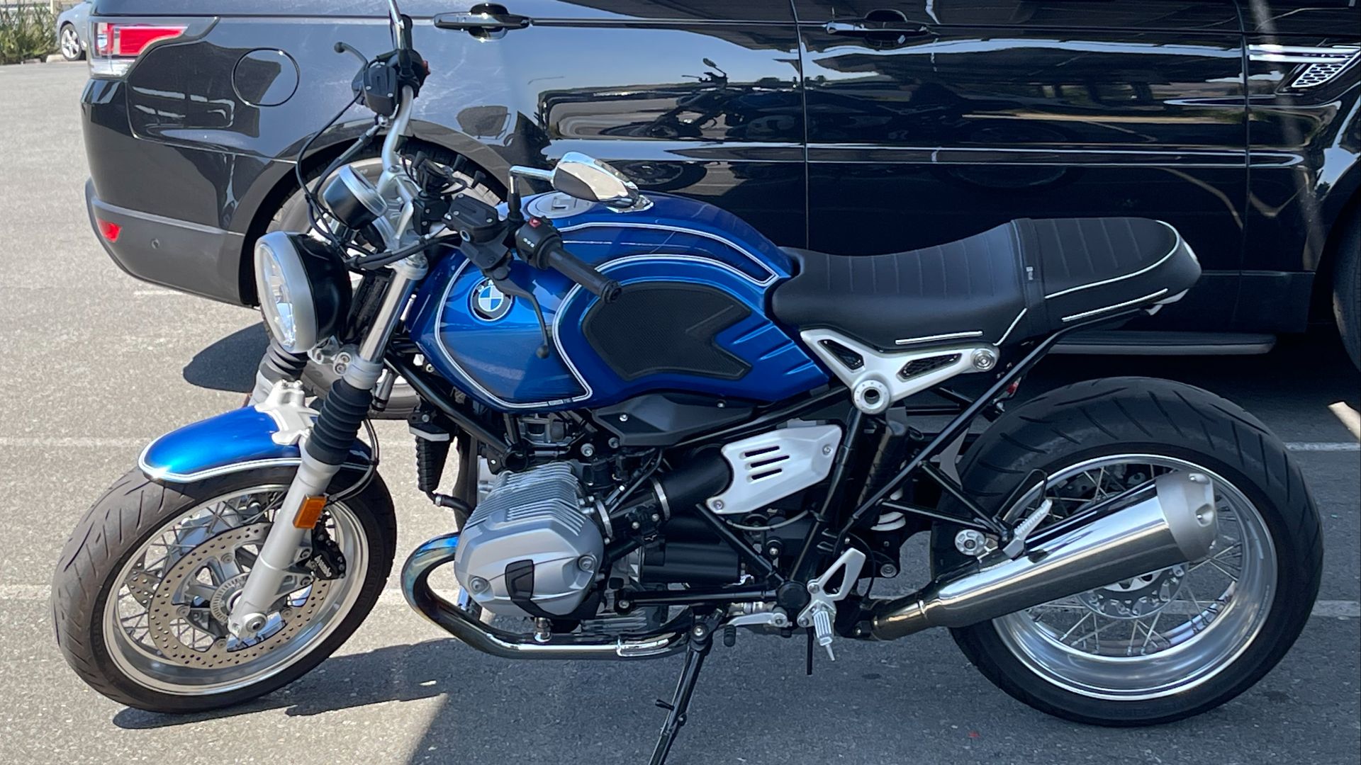 File:BMW motorcycle R- nineT-5 - July 2023 - Sarah Stierch.jpg