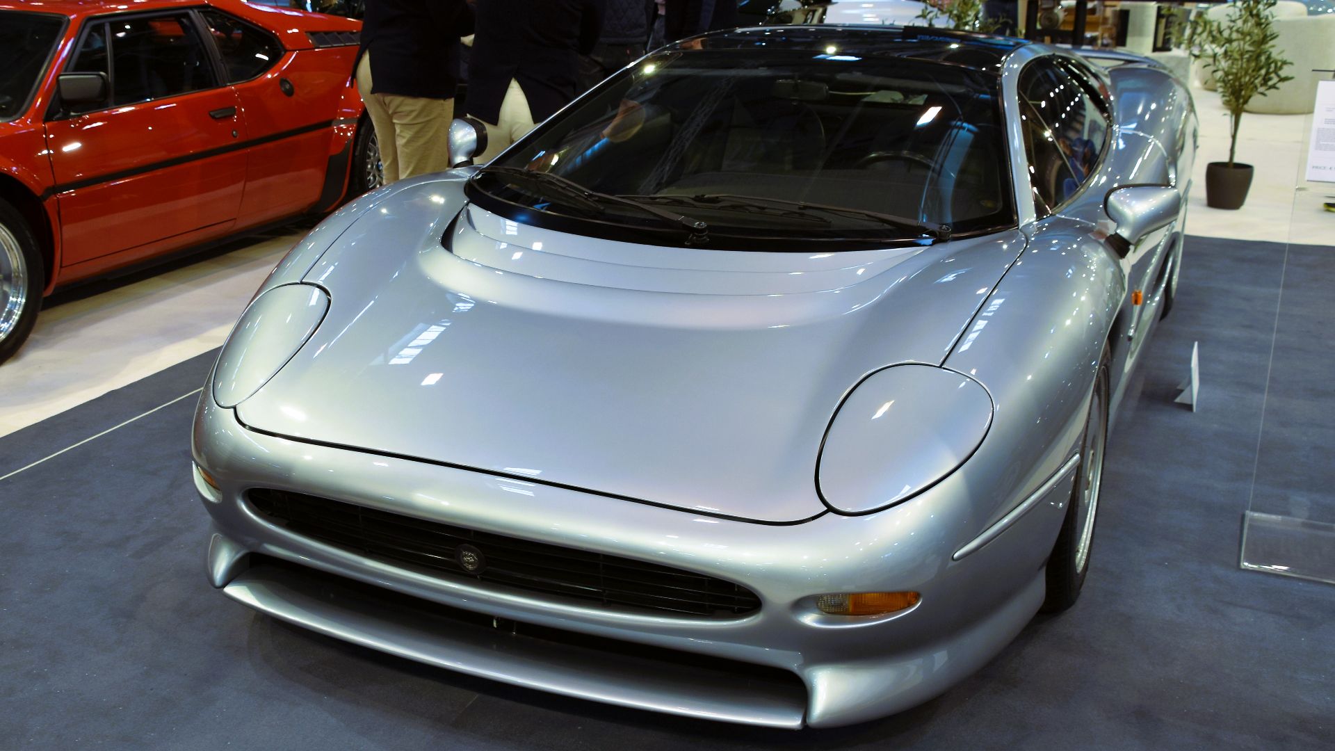 File:Jaguar XJ220 (1993) (52866246770).jpg