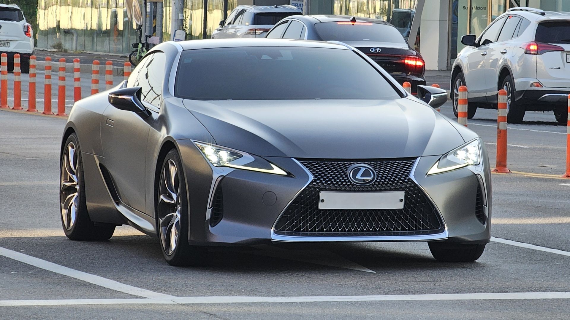 File:Lexus LC 500 URZ100 Matte Grey (5).jpg