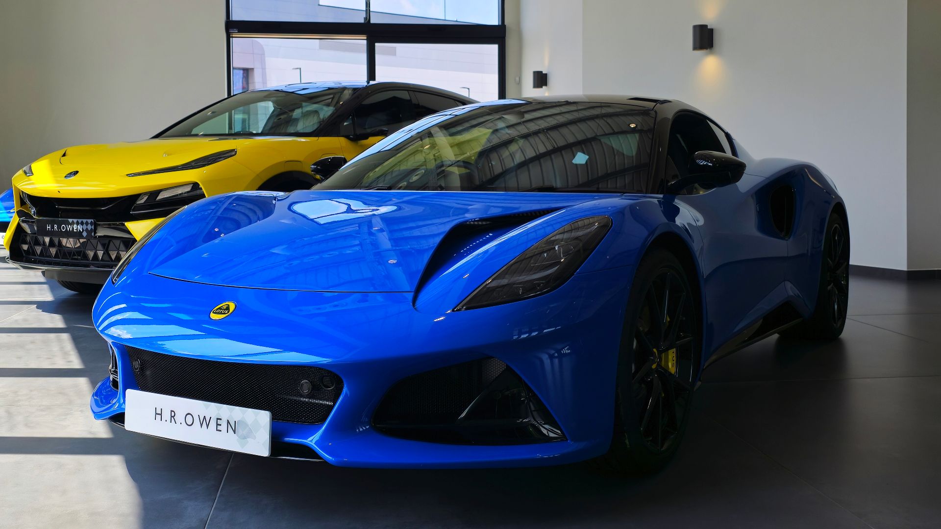 File:2024 Lotus Emira 3.jpg