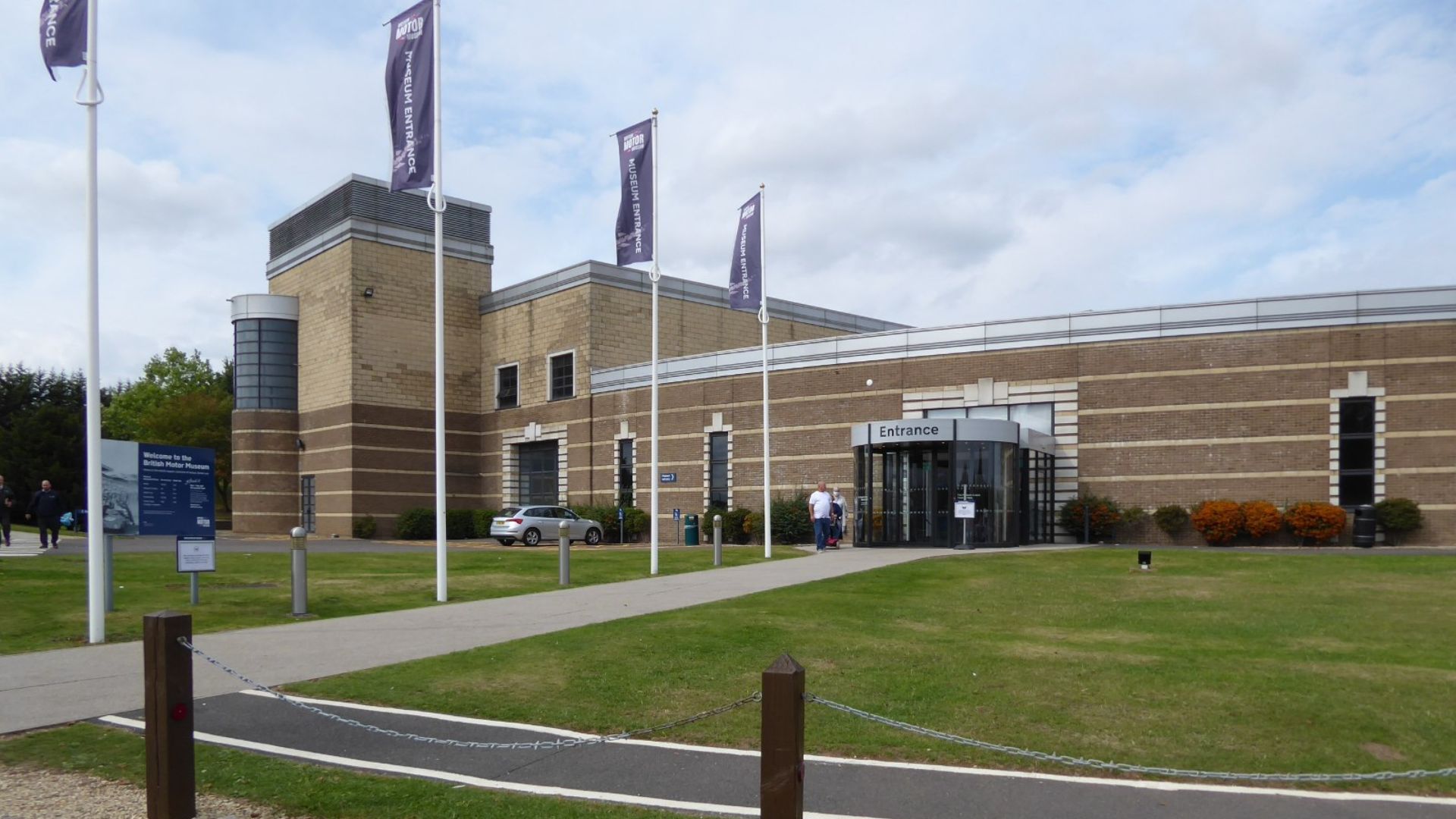 File:The British Motor Museum - geograph.org.uk - 6995813.jpg