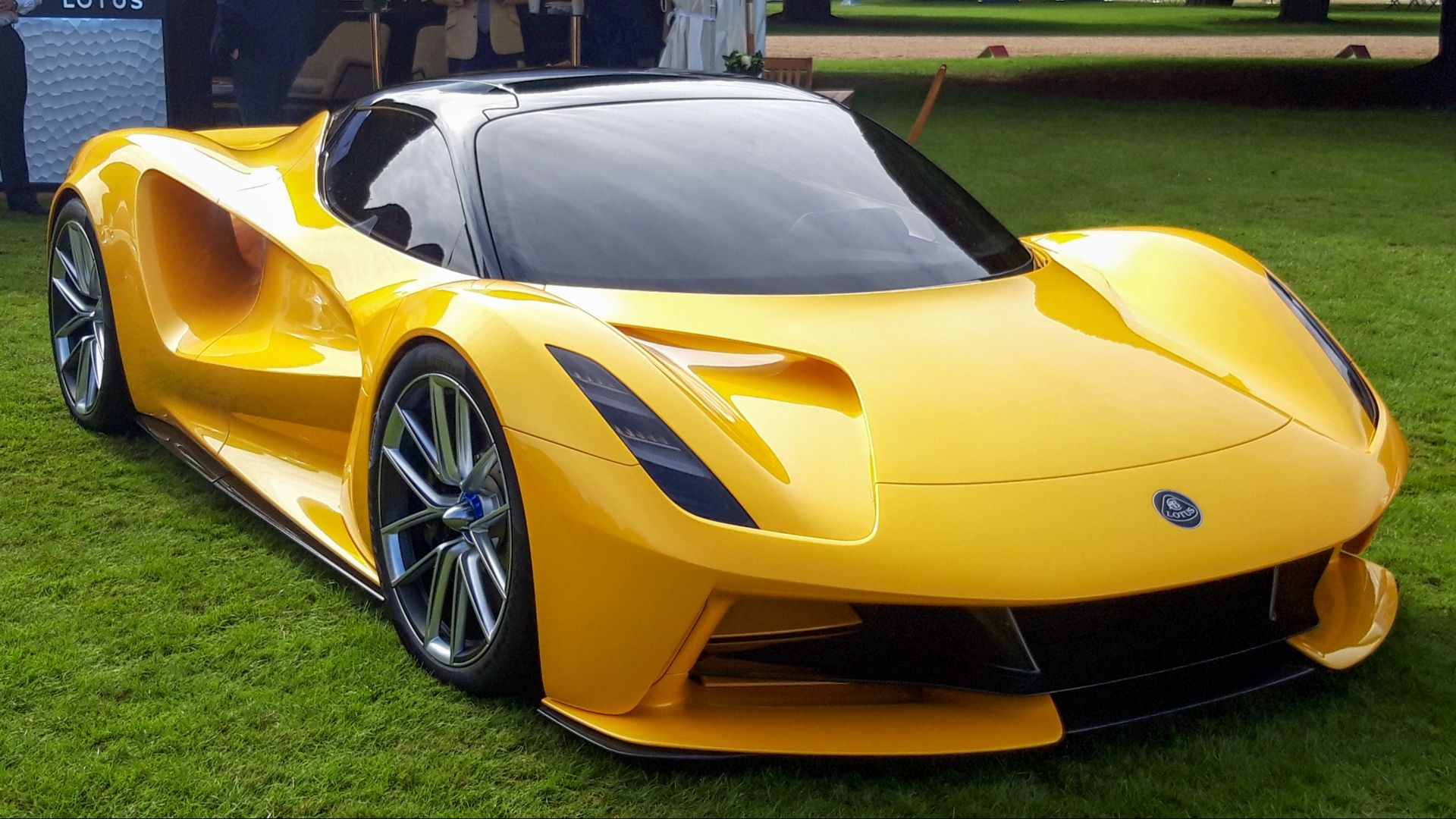File:2020 Lotus Evija.jpg