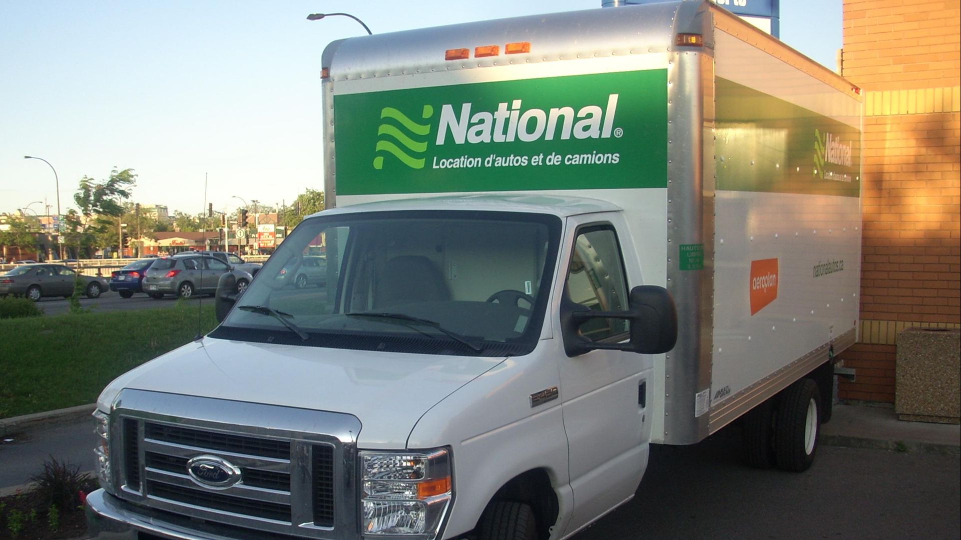 File:'08 Ford E-450 (National Rent-A-Car).JPG