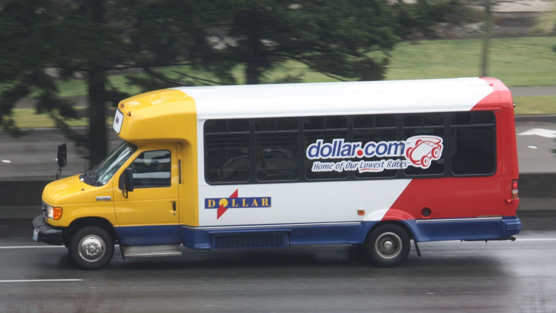 File:Dollar Rent a Car shuttle (4243970792).jpg