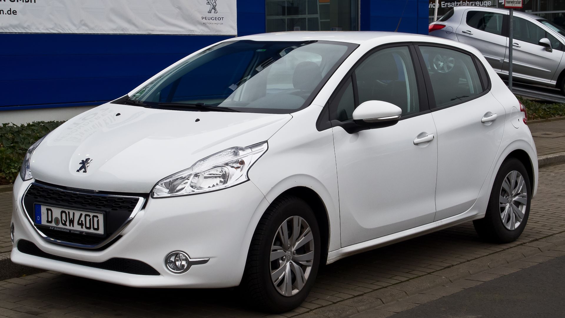 File:Peugeot 208 – Frontansicht, 3. März 2014, Düsseldorf.jpg