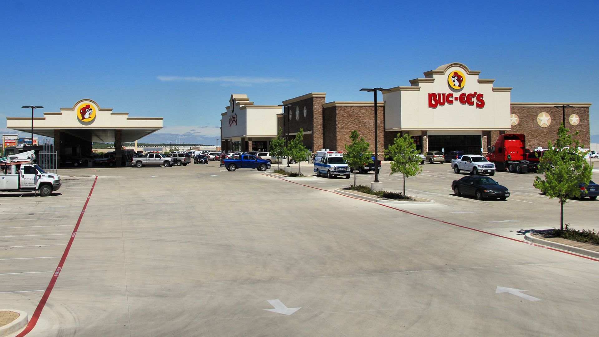 File:Bucees new braunfels 2013.jpg
