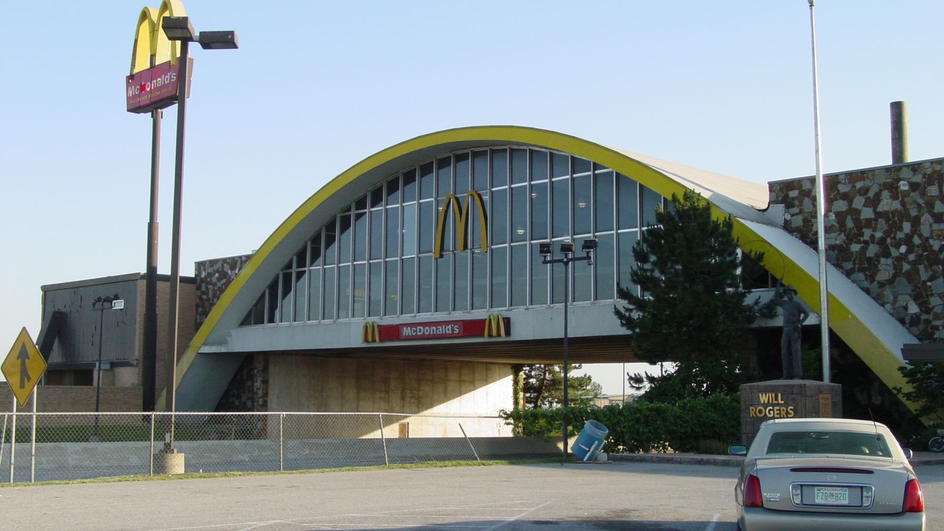 File:VinitaMCD Parking.JPG