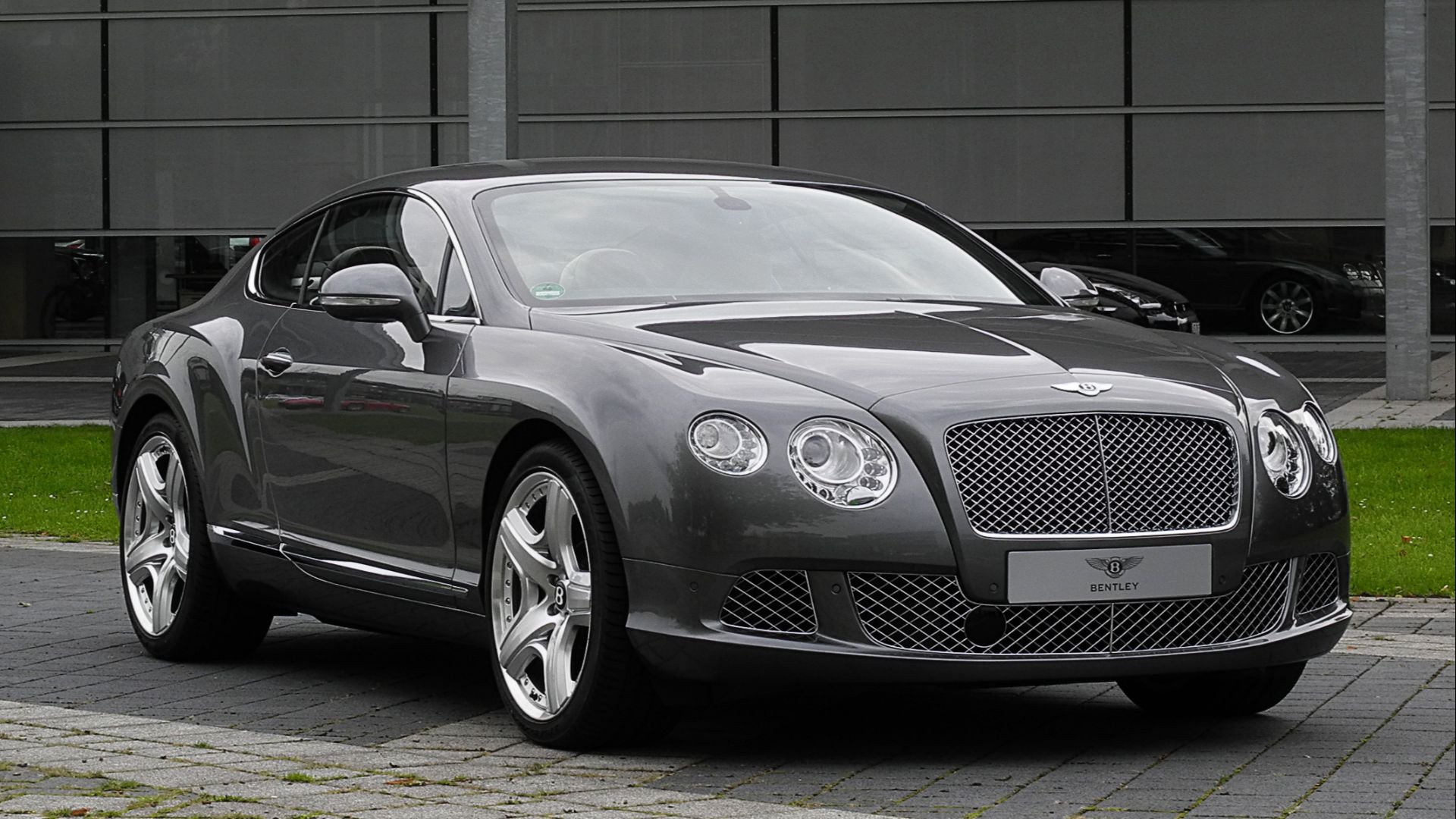 File:Bentley Continental GT (II) – Frontansicht (1), 30. August 2011, Düsseldorf.jpg
