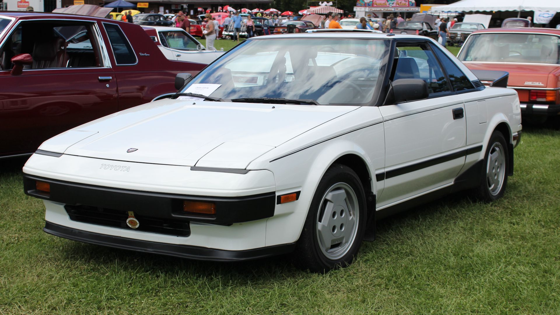 File:Toyota MR2 AW11 white.jpg