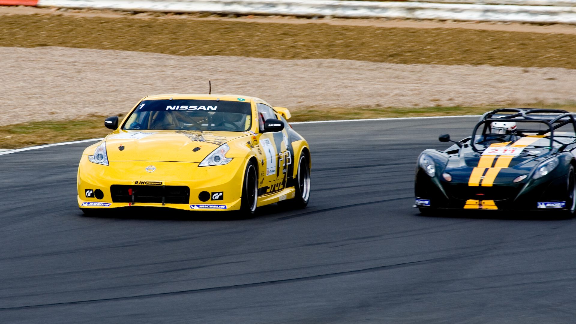 File:GT4 Nissan and Lotus.jpg