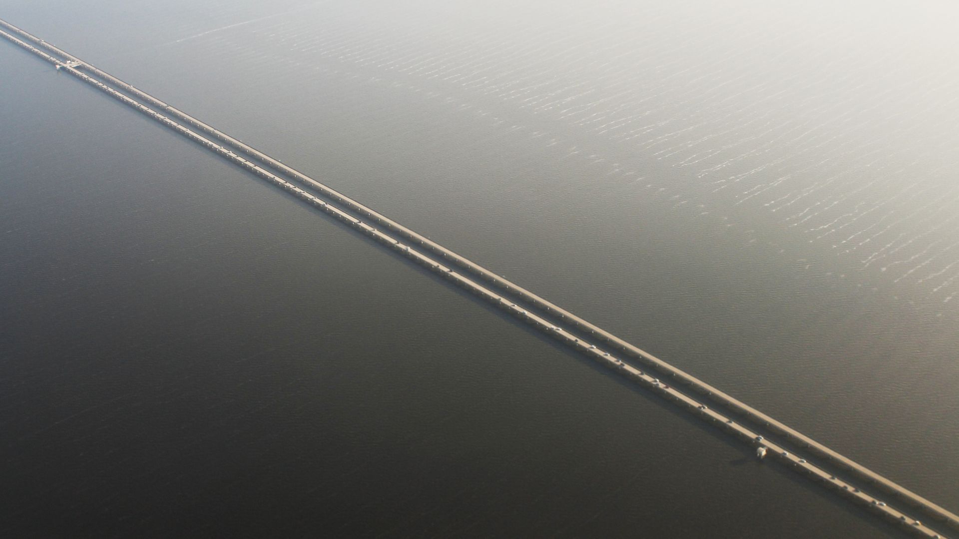 File:Lake Pontchatrain Causeway Aerial - Jan2013 (32382802513).jpg