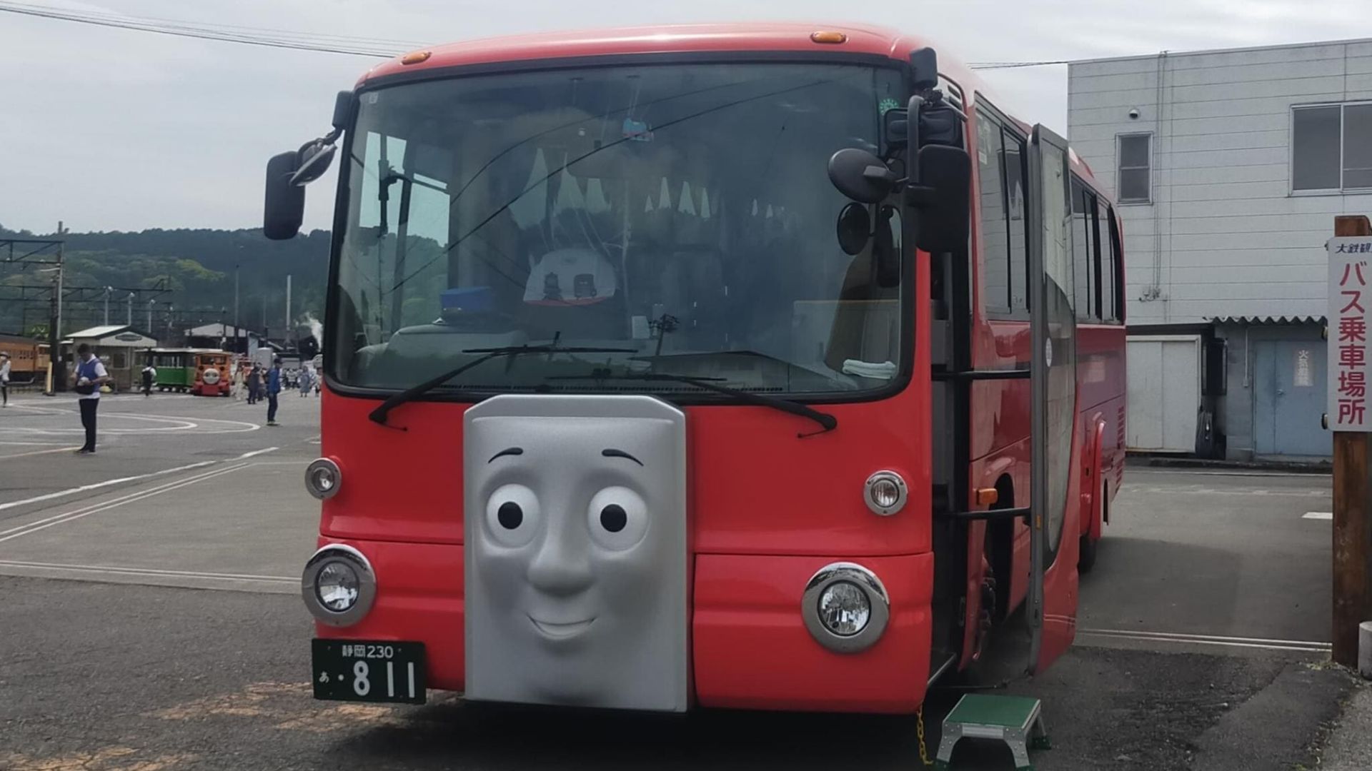 File:Daitetsu Advance Bus Bertie II at Shin-kanaya Station.jpg