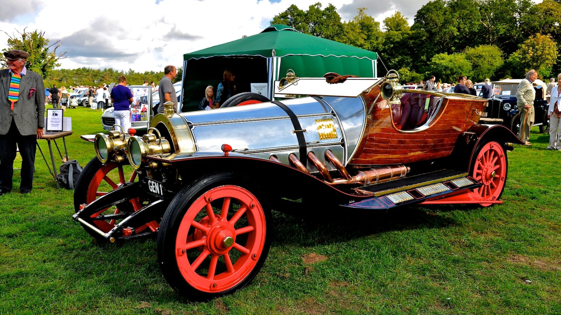 File:Chitty Chitty Bang Bang (automobile) at Classic & Sports Cars By the Lake (2010) 07.jpg