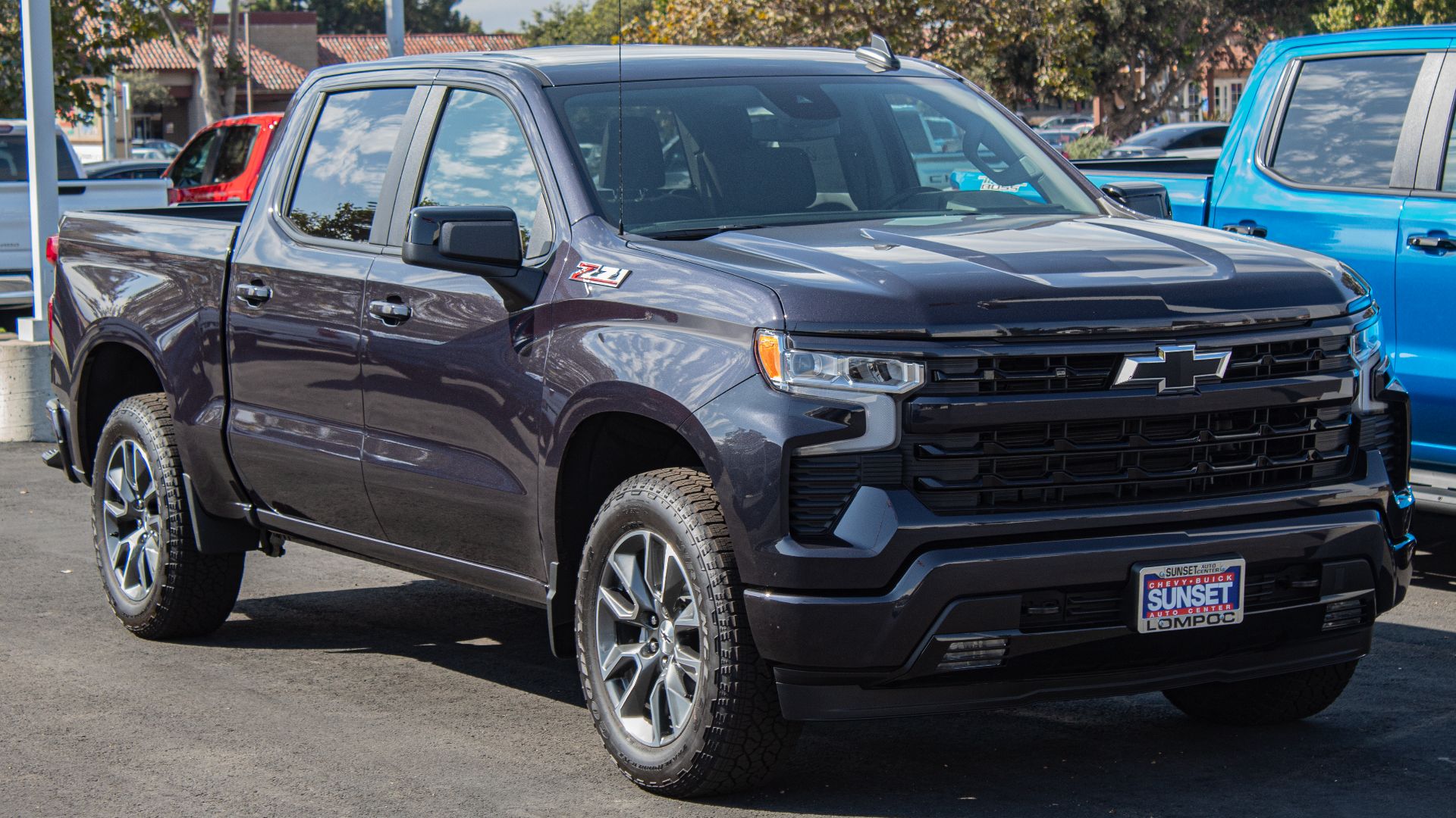 File:2022 Chevrolet Silverado 1500 Z71.png