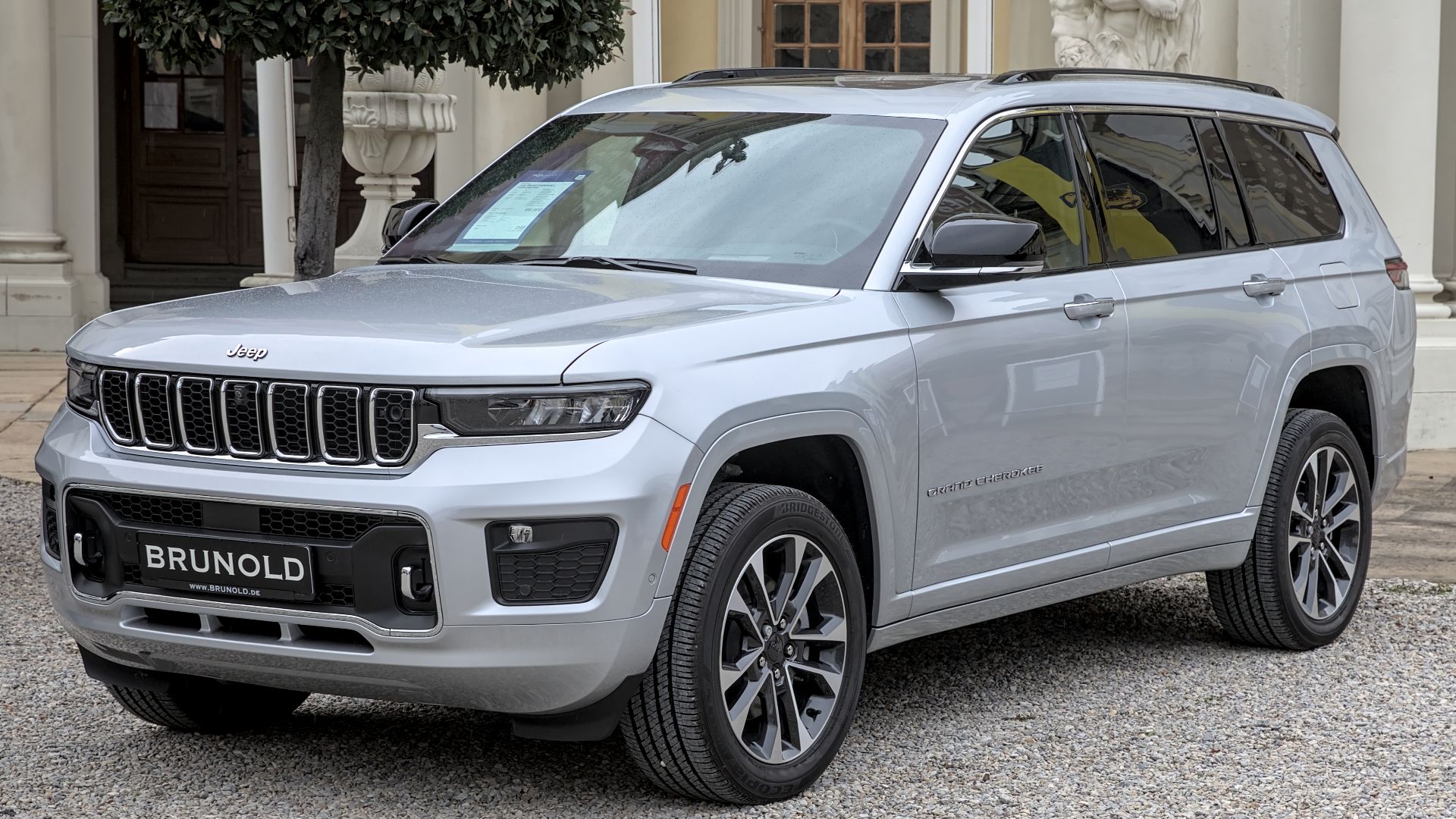 File:Jeep Grand Cherokee L Overland Automesse Ludwigsburg 2022 1X7A5918.jpg