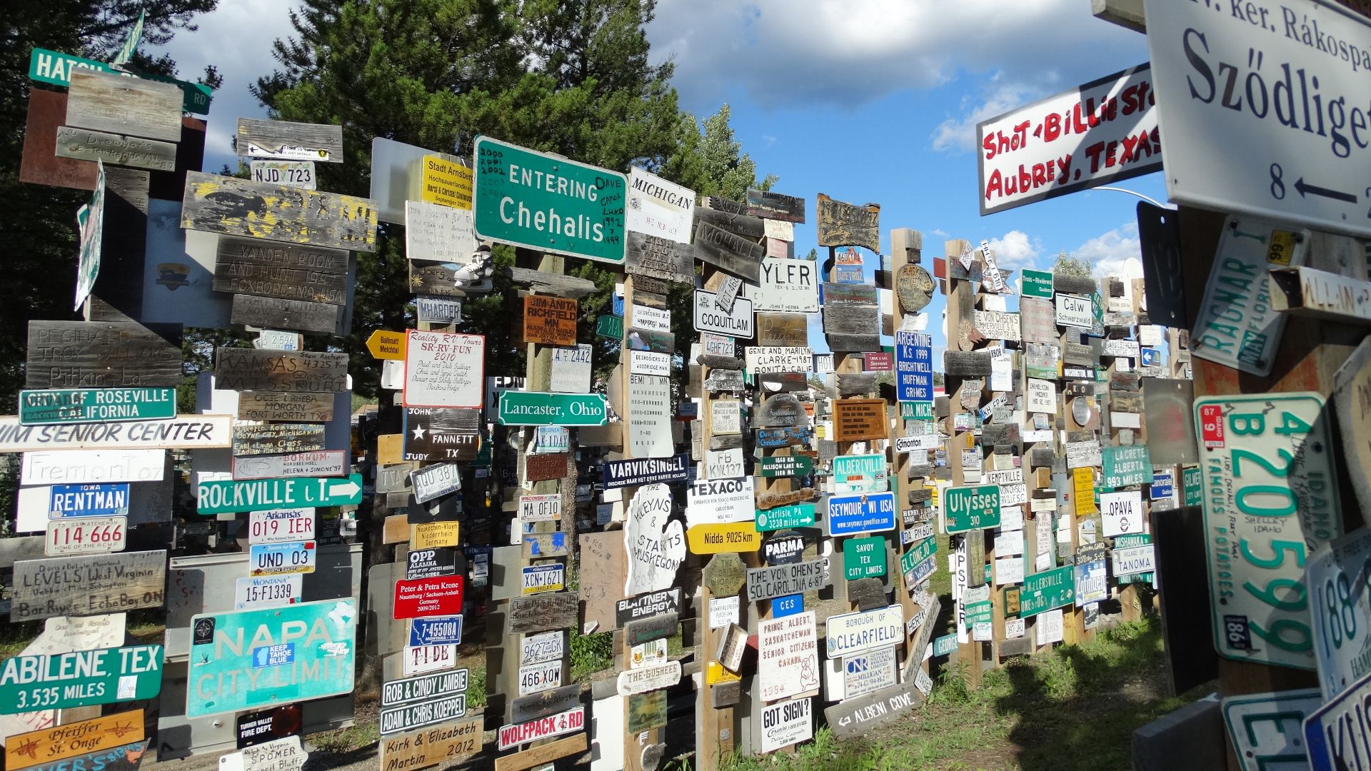 File:Signpost Forest - Watson Lake - Yukon - Canada - 01.jpg