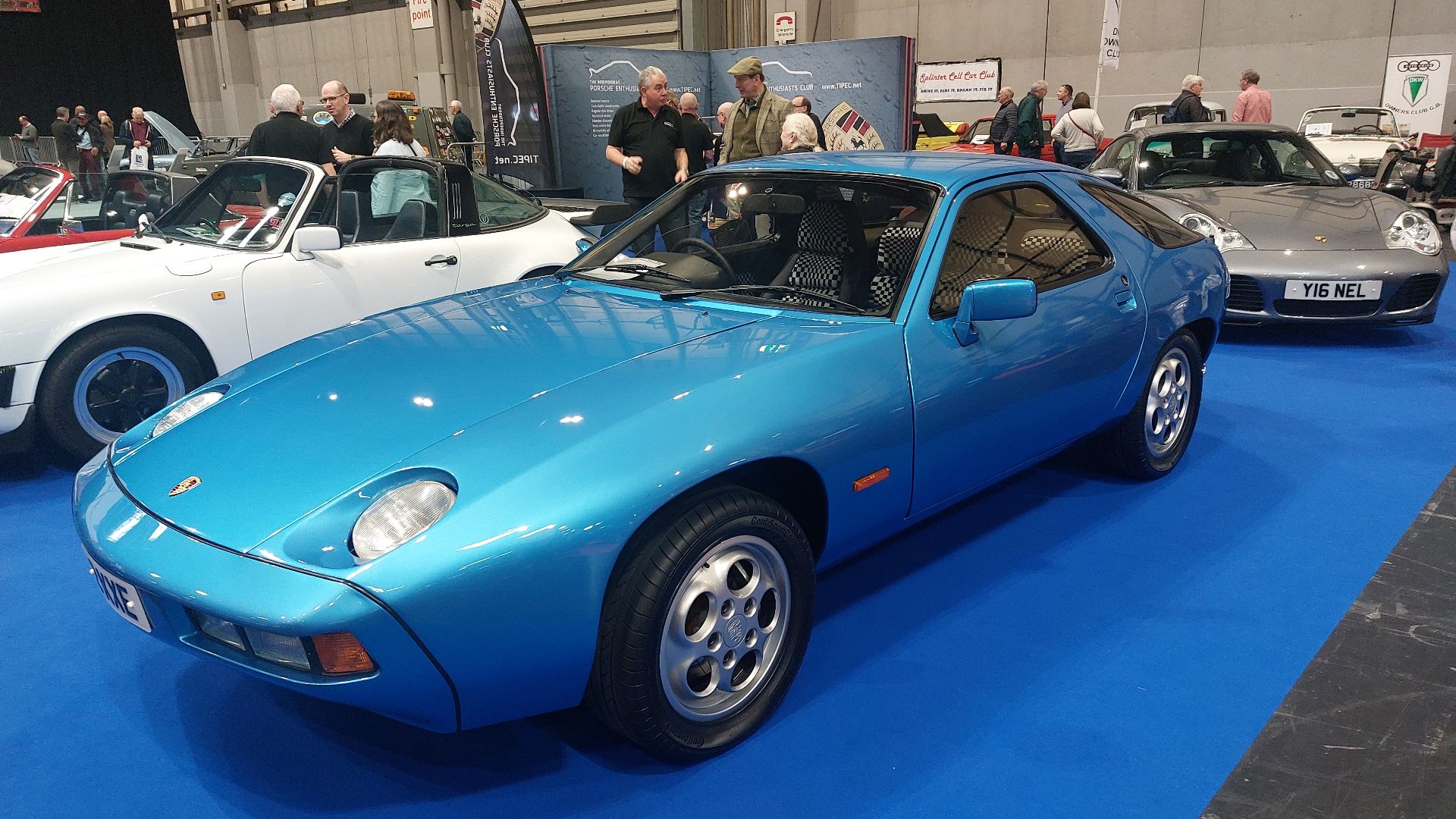 File:1979 Porsche 928 4.5 V8 (53622570761).jpg
