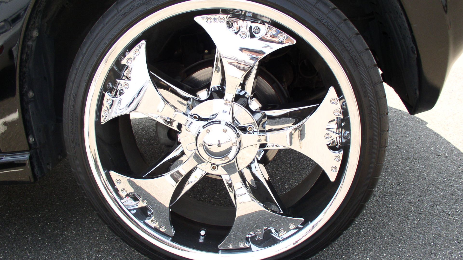 File:Spinner rim.jpg