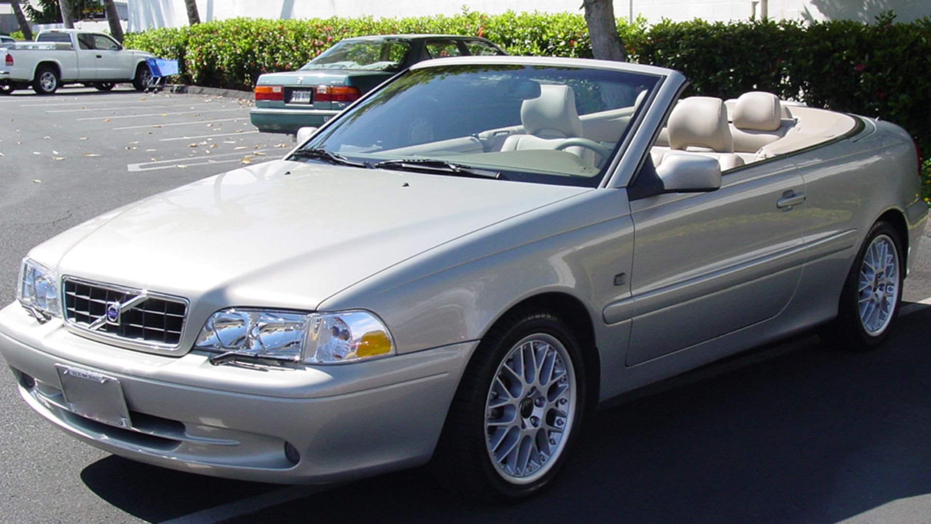 File:Volvo c70 cabrio.jpg
