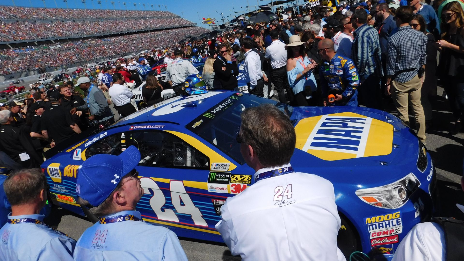 File:Chase elliott pole (32363717713).jpg