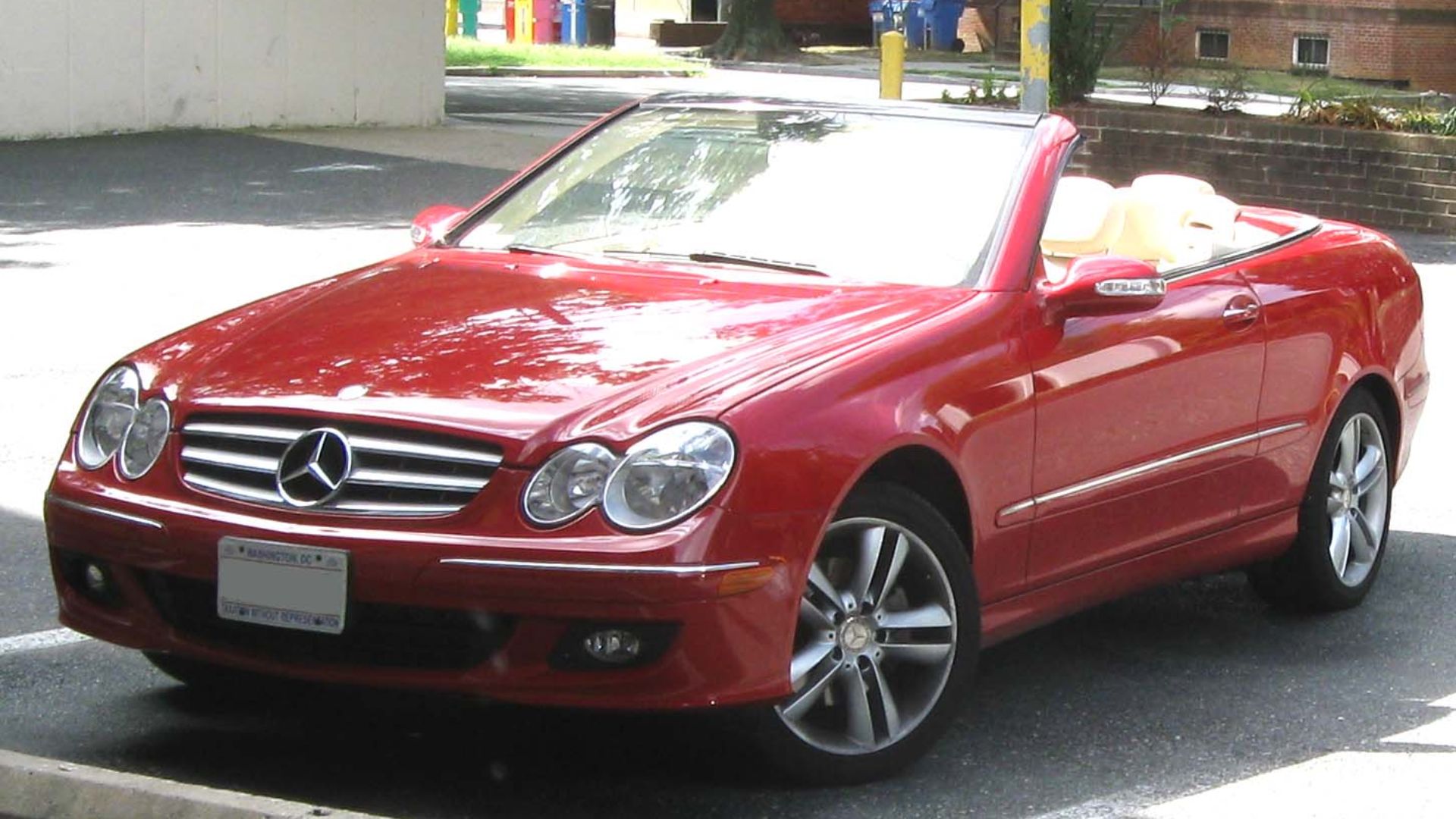 File:Mercedes-Benz CLK -- 08-13-2009.jpg