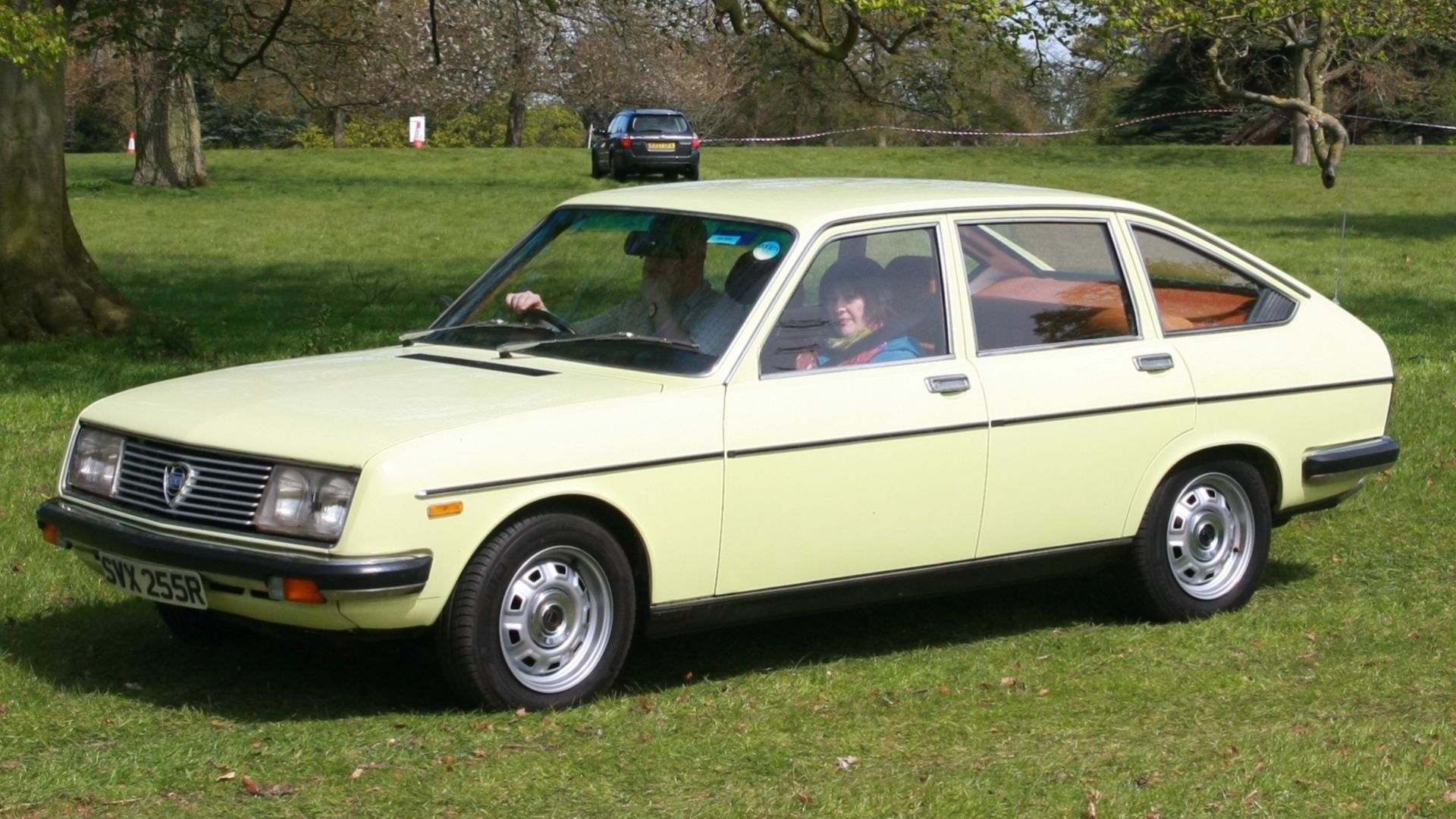 File:Lancia Beta Berlina registered April 1977.JPG