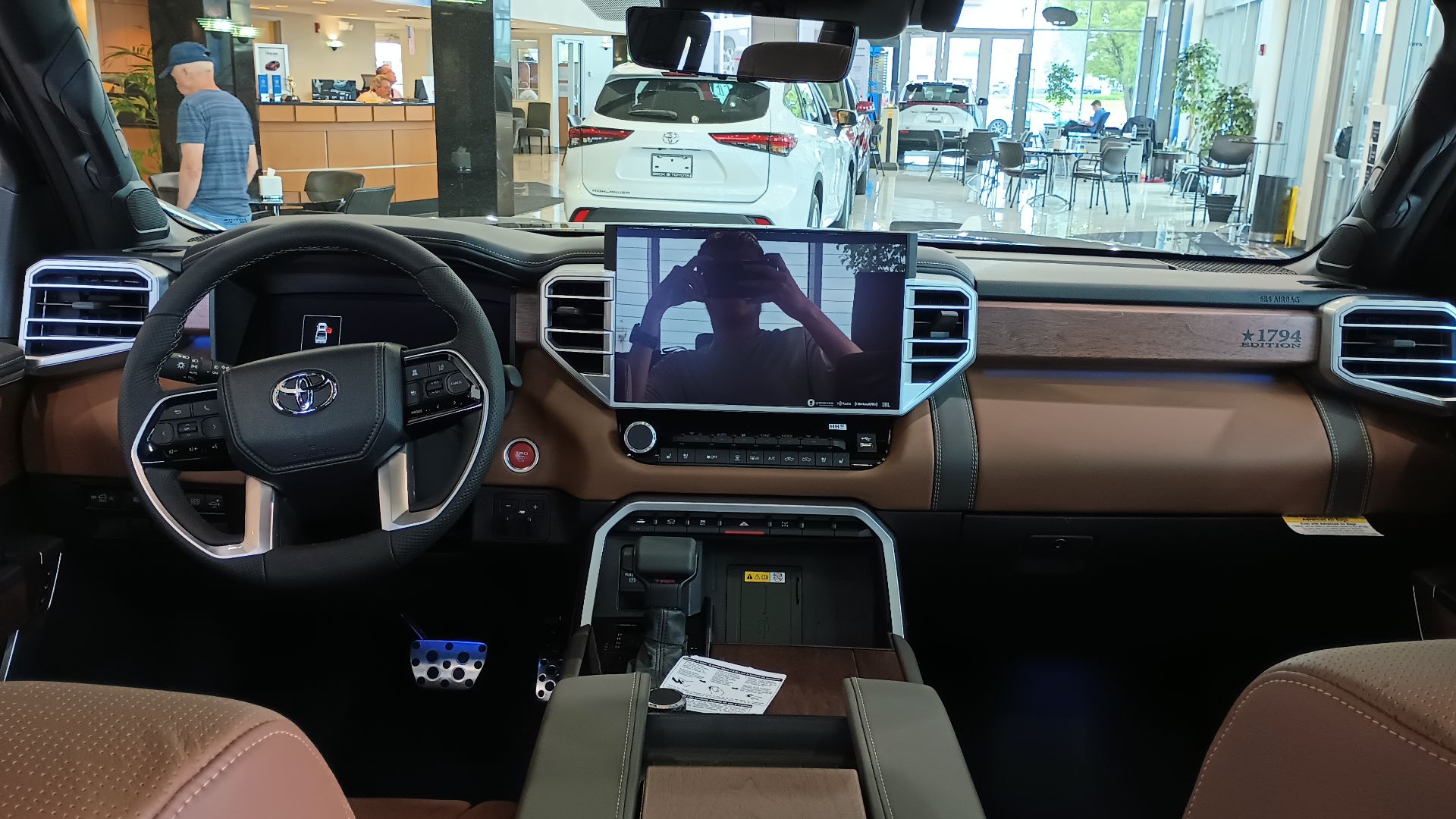 File:2023 Toyota Tundra interior.jpg