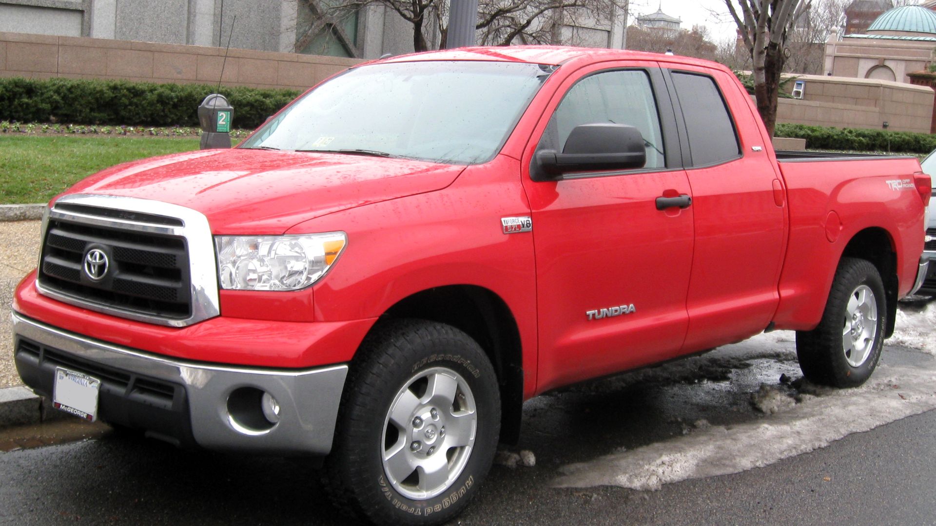 File:Toyota Tundra SR5 Double Cab -- 12-26-2009.jpg