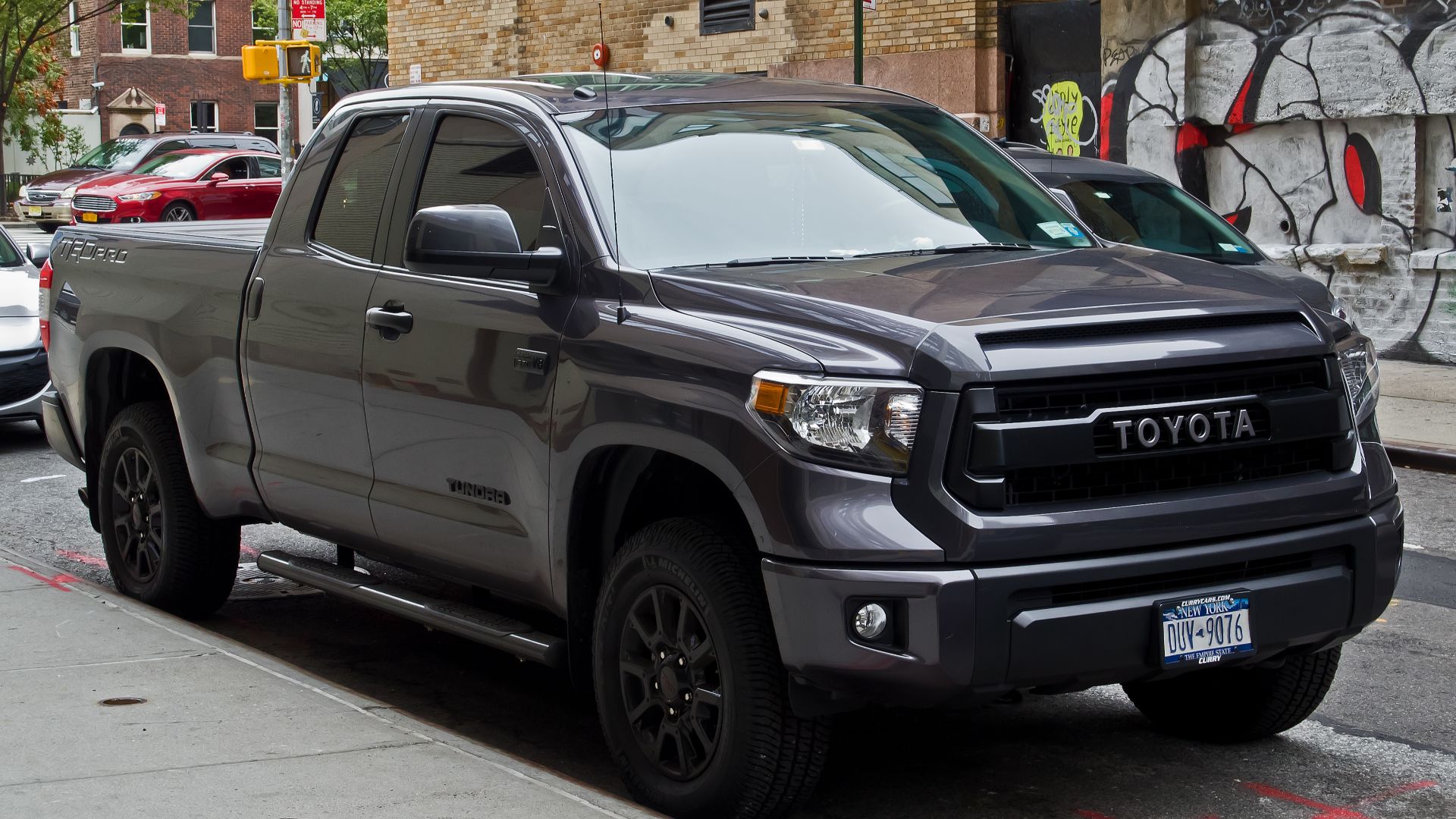 File:Toyota Tundra TRD Pro 5.7 V8 (II, Facelift) – Frontansicht, 1. Oktober 2016, New York.jpg