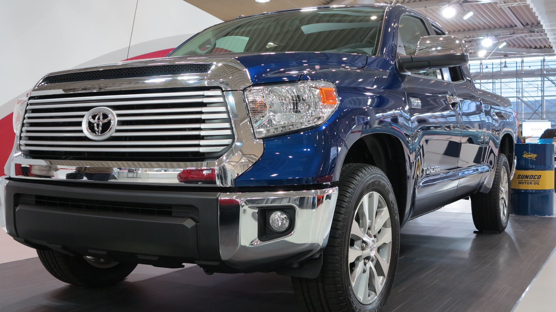 File:Toyota Tundra at Daiba, Tokyo.JPG