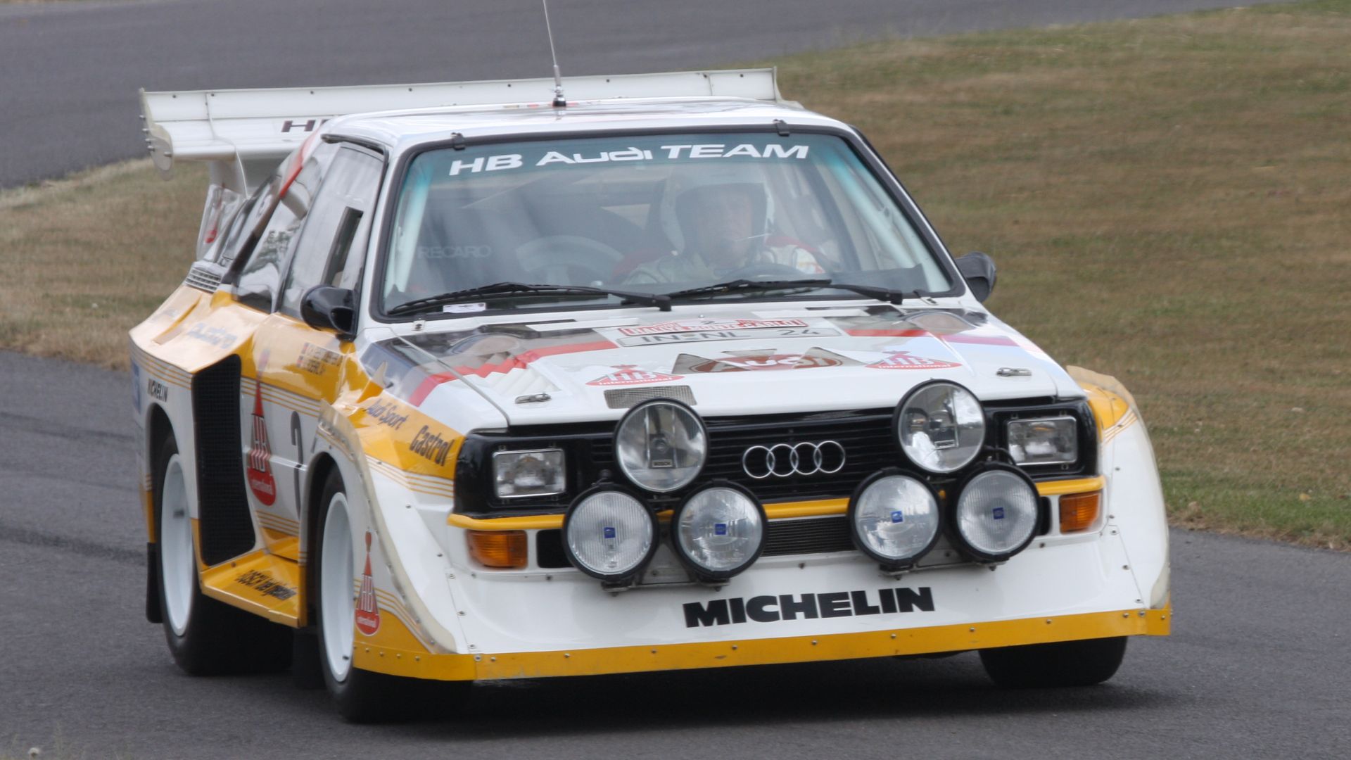 File:1986AudiSportQuattroS1.jpg