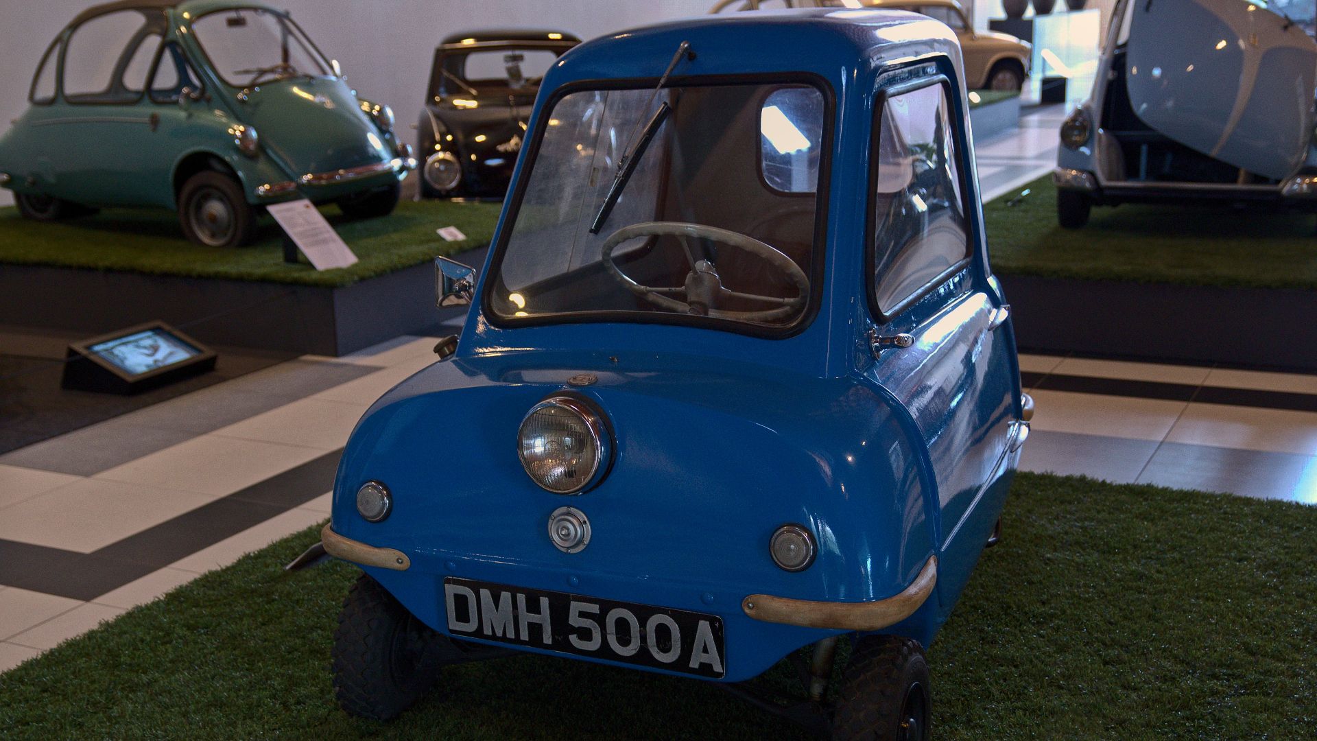 File:Ultra compact (48541595702).jpg