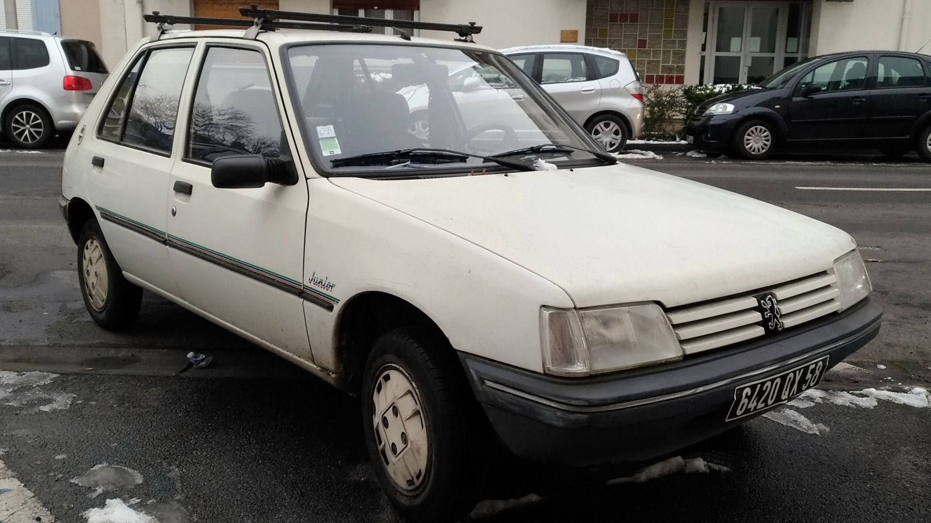 File:Peugeot 205 Junior (32264960937).jpg
