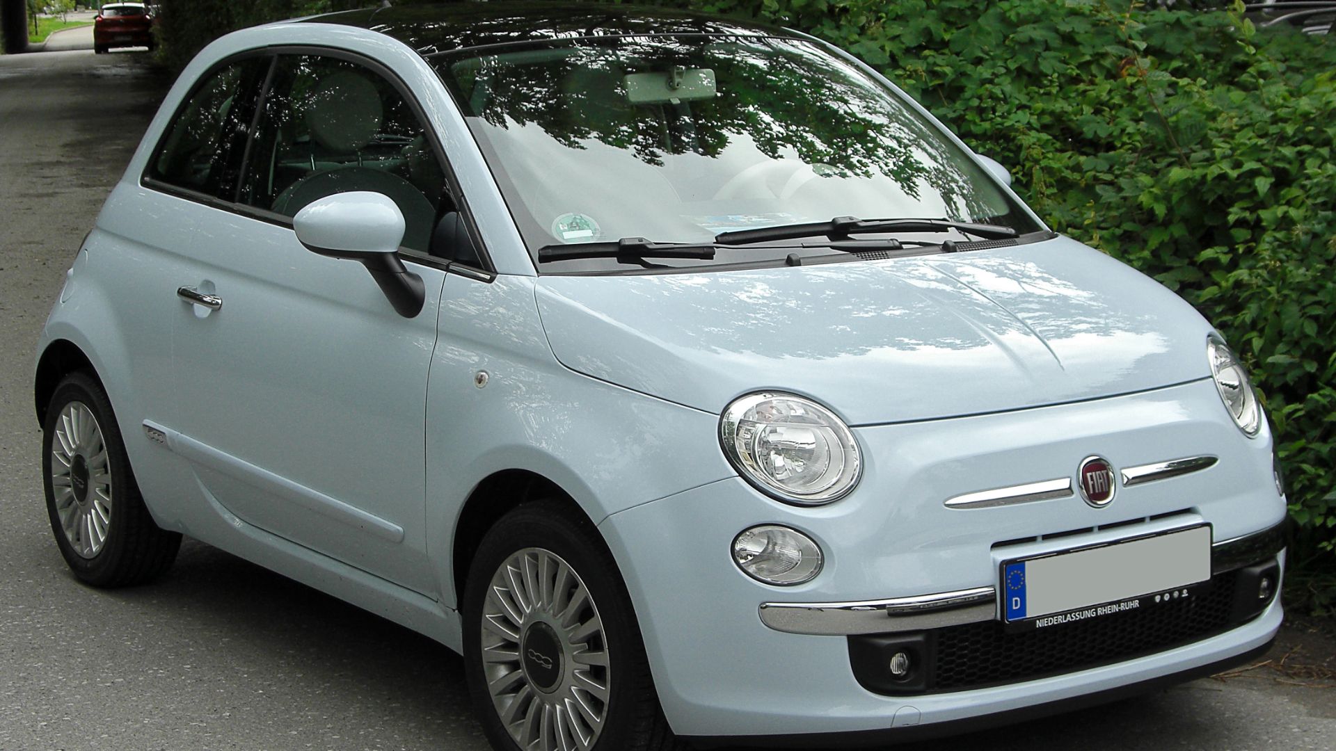 File:Fiat 500 front 20100816.jpg