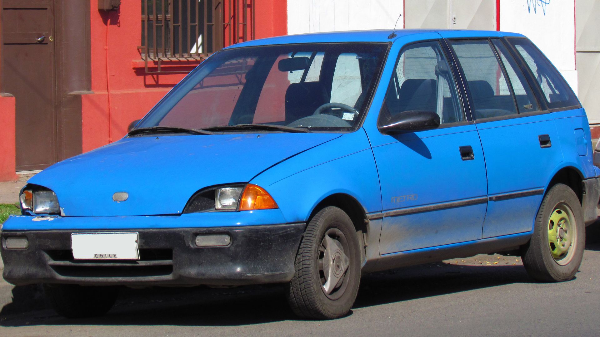 File:Geo Metro 1.0 XFi 1992 (15219742972).jpg