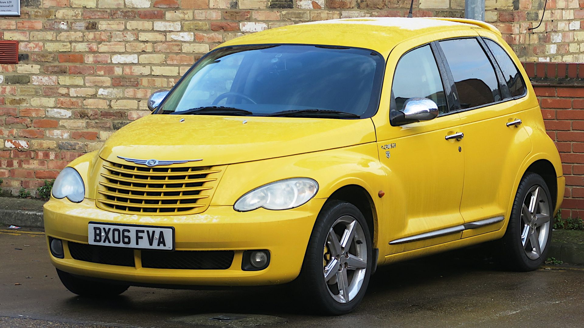 File:Chrysler PT Cruiser 2429cc registered March 2006.jpg