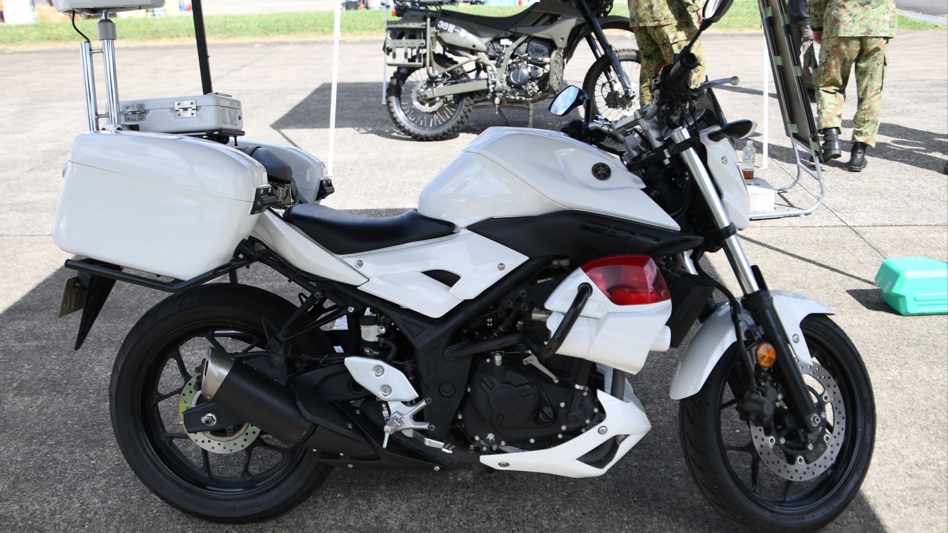File:JGSDF Police Motorcycle (YAMAHA MT-03, 11-0476) right side view at Camp Uji September 14, 2024.jpg